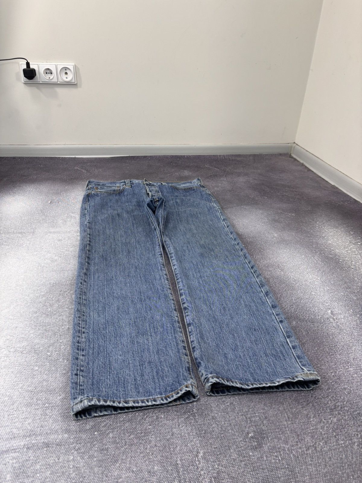 Levi's Vintage Levi’s 501 Men’s Blue USA Hype Denim Jeans Size US 34 / EU 50 - 9 Thumbnail