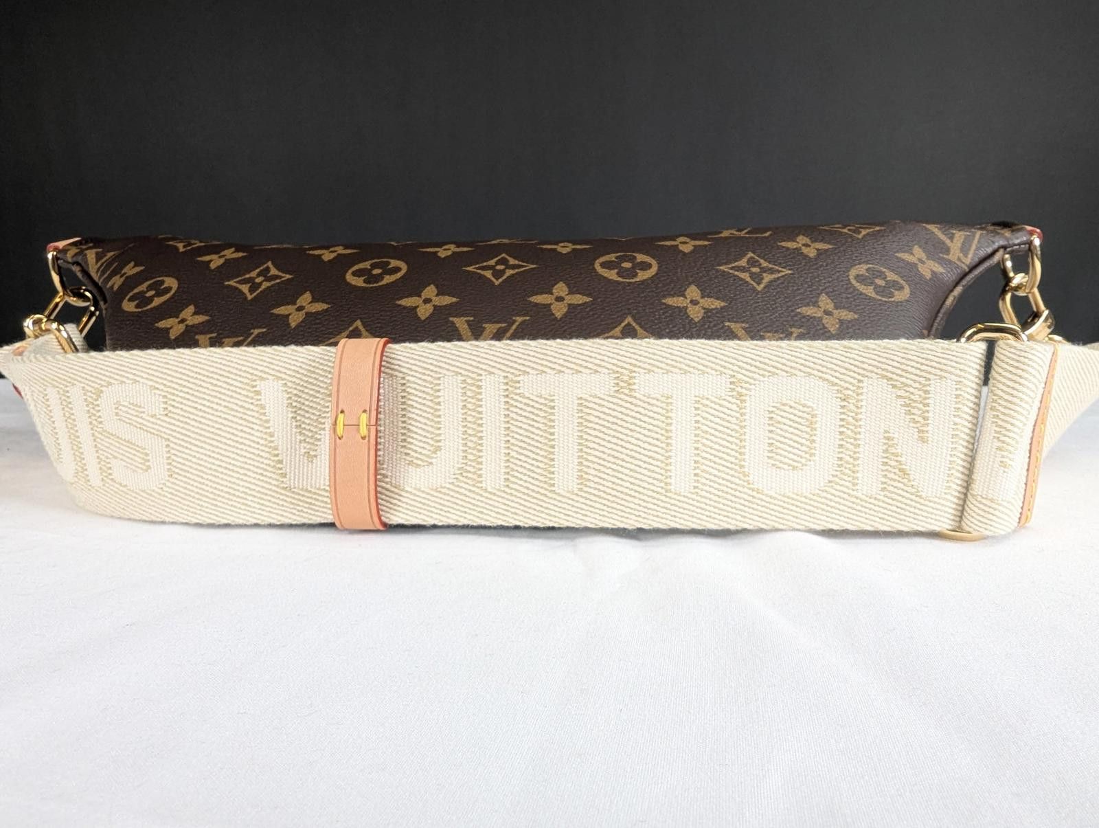 Louis Vuitton LOUIS VUITTON MONOGRAM CHALK SLINGBAG - BROWN Size ONE SIZE - 11 Thumbnail