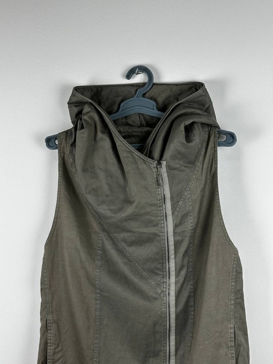 Annette Gortz Avant Garde Annette Gortz Rubbered Hooded Vest Size XS / US 0-2 / IT 36-38 - 3 Thumbnail