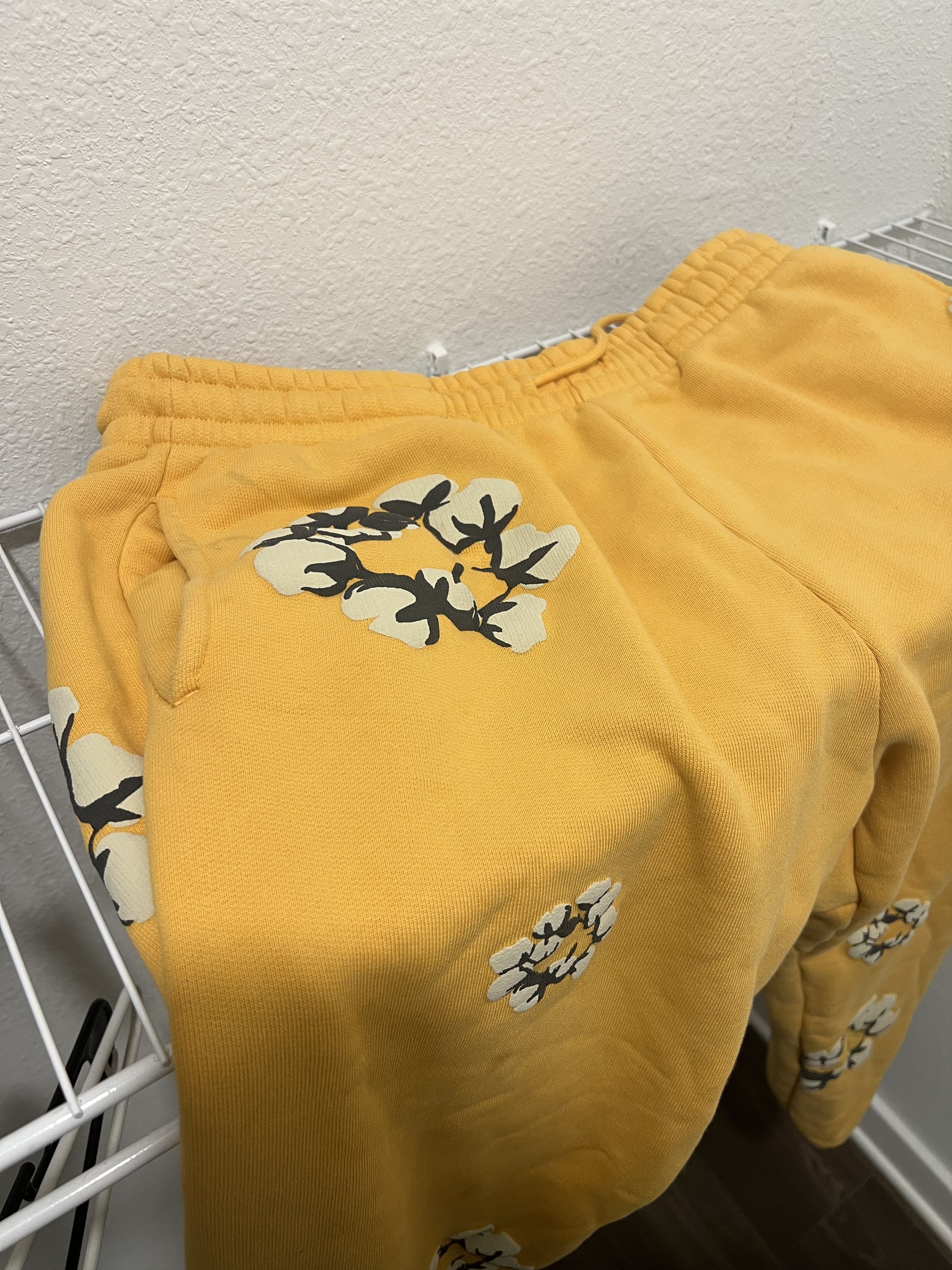 Cactus Plant Flea Market × DENIM TEARS Cactus Plant Flea Market Denim Tears Sweatpants Size US 38 / EU 54 - 19 Thumbnail
