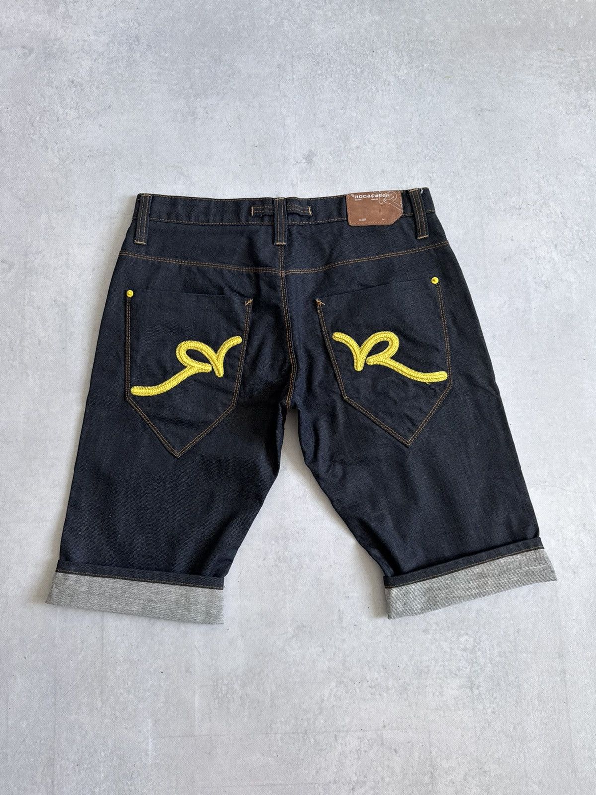 Rocawear RocaWear Y2K Blue Heavyweight Denim Japan Style Rare Shorts Size US 34 / EU 50 - 1 Thumbnail