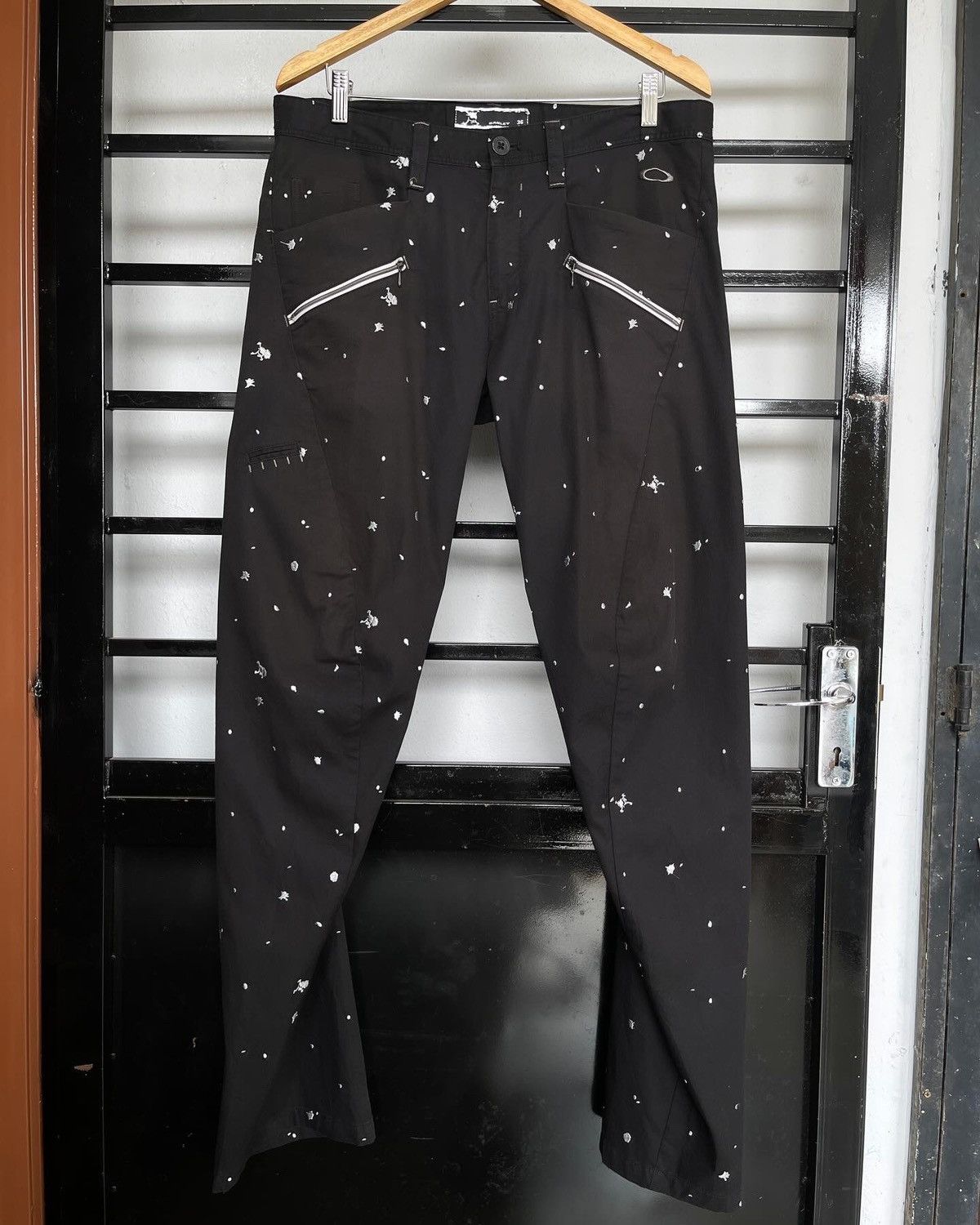 Oakley × Sports Specialties Oakley Hydrolix Pants All Over Embroidered Logo Size US 35 - 1 Thumbnail