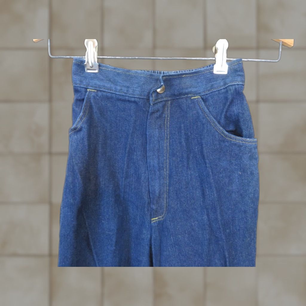 Vintage VINTAGE Family Fashion Denim Jeans 7/8 Misses USA Made 1970s Blue Womens Jeans Size 28" / US 6 / IT 42 - 1 Thumbnail