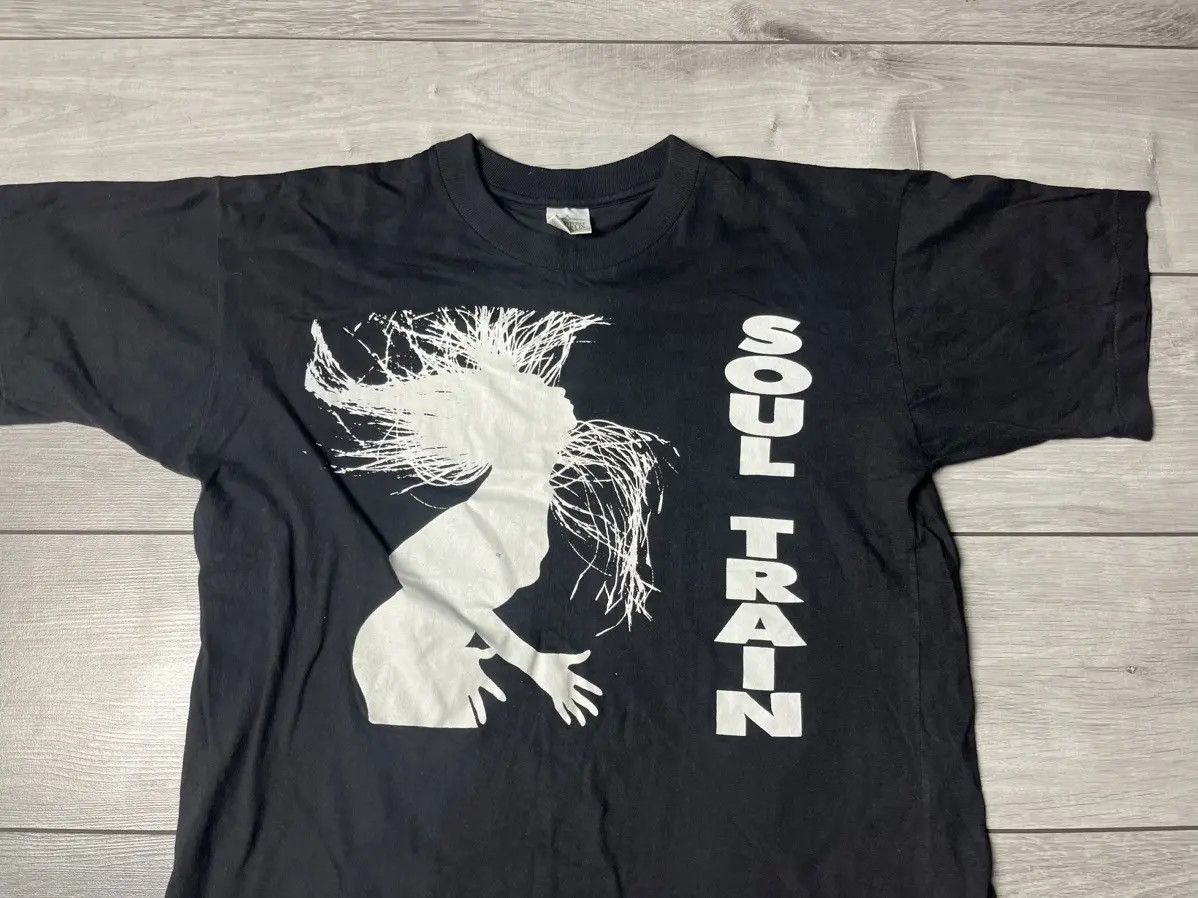 Band Tees Vintage Soul train T-shirt tour tee size Medium 94 Size US M / EU 48-50 / 2 - 3 Thumbnail