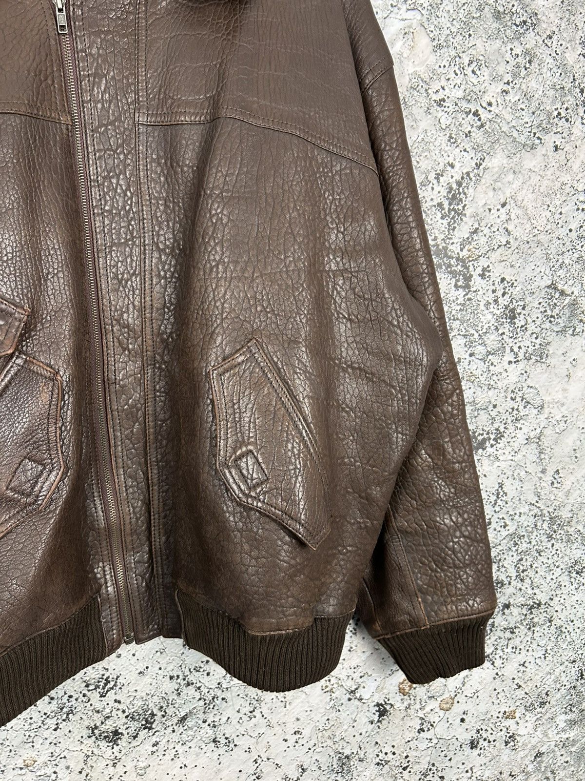 Genuine Leather Vintage Genuine Leather Bomber Shearling Military Rare 90s Size US L / EU 52-54 / 3 - 6 Thumbnail