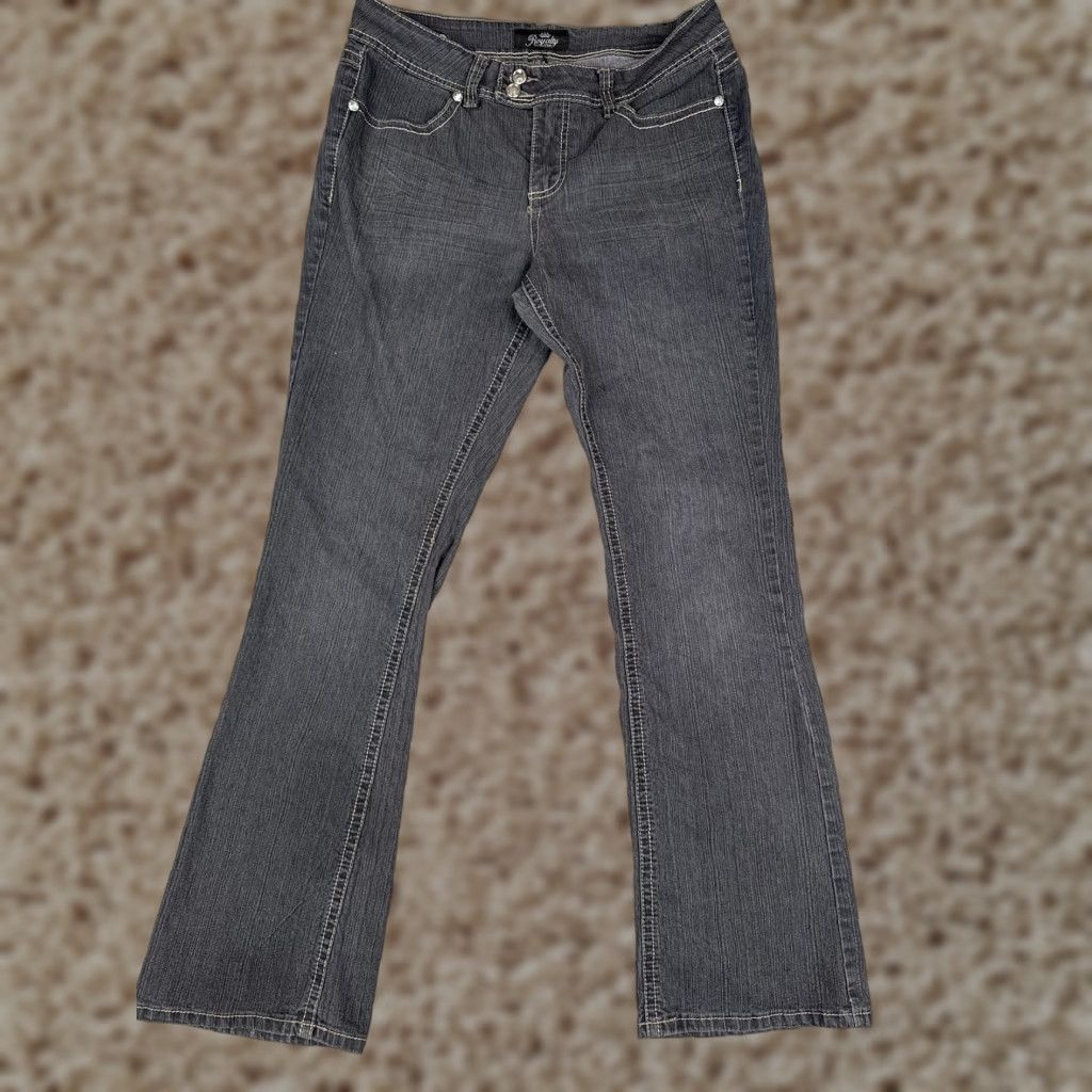Vintage YMI Royalty Jeans Womens 10 Mid Rise Straight Charcoal Wash Rhinestone 30x32 Size 32" / US 10 / IT 46 - 1 Thumbnail