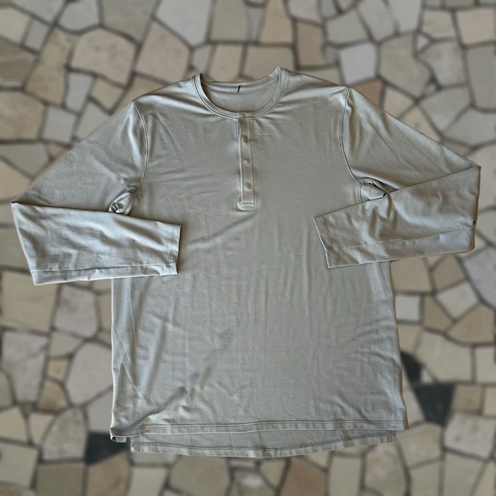 Lululemon Lululemon Henley Shirt Long Sleeve Tan Beige Logo Men's Large Regular Size Size US L / EU 52-54 / 3 - 1 Thumbnail