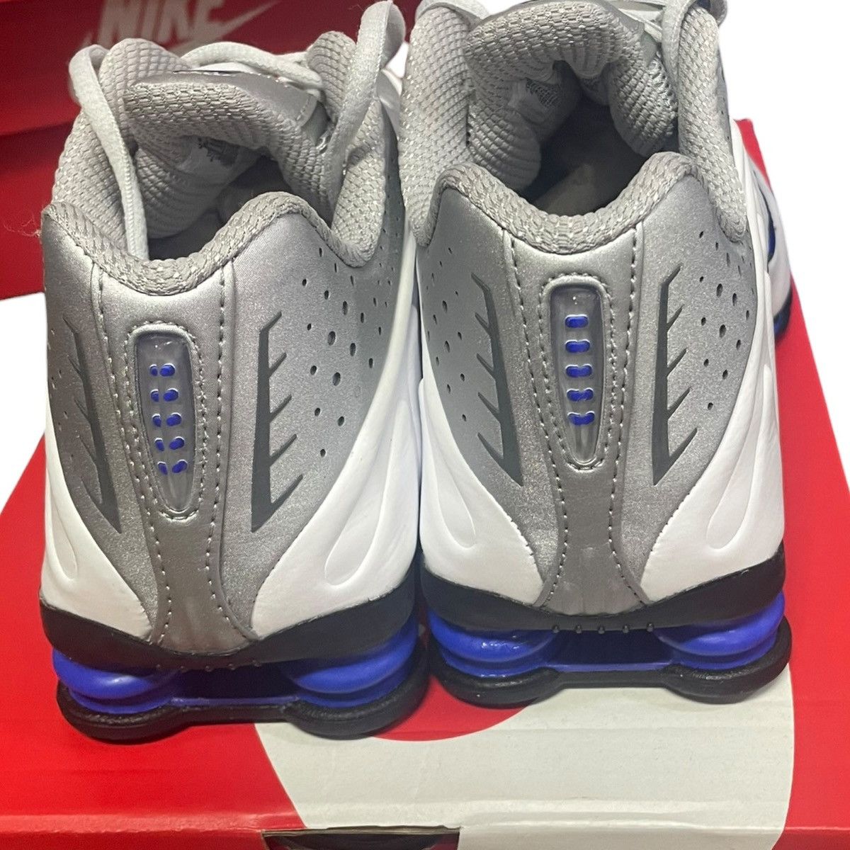 Nike Nike Shox R4 Orlando Magic size 8 Size US 8 / EU 41 - 6 Thumbnail
