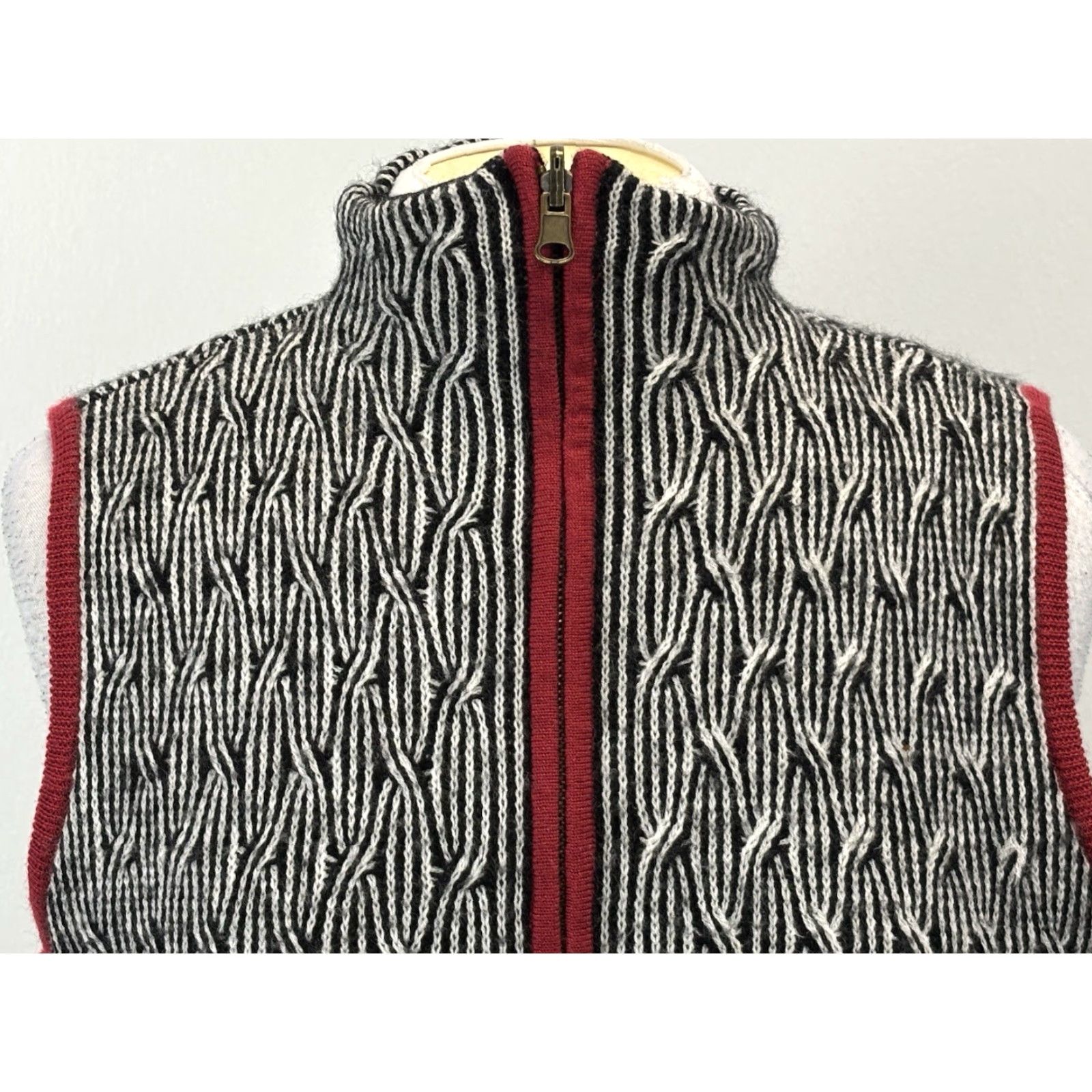 Vintage Vtg Windridge Cheryl Nash Sweater Vest Large Women’s Black White Wool Full Zip Size L / US 10 / IT 46 - 5 Thumbnail