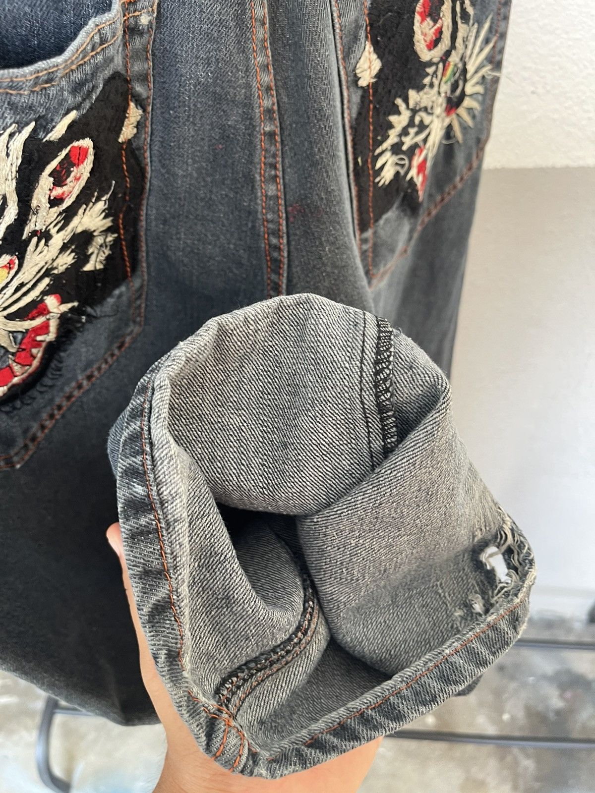 Ed Hardy Y2K Ed Hardy Tiger Embroidered Jeans Size US 33 - 5 Thumbnail
