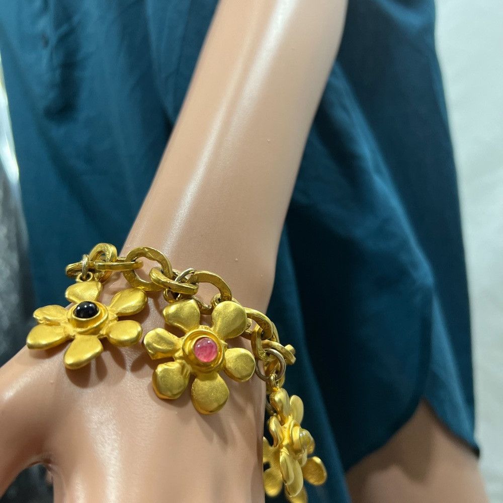 Karl Lagerfeld Vintage KARL LAGERFELD Gold Daisey Bracelet 6.25” Size ONE SIZE - 4 Thumbnail
