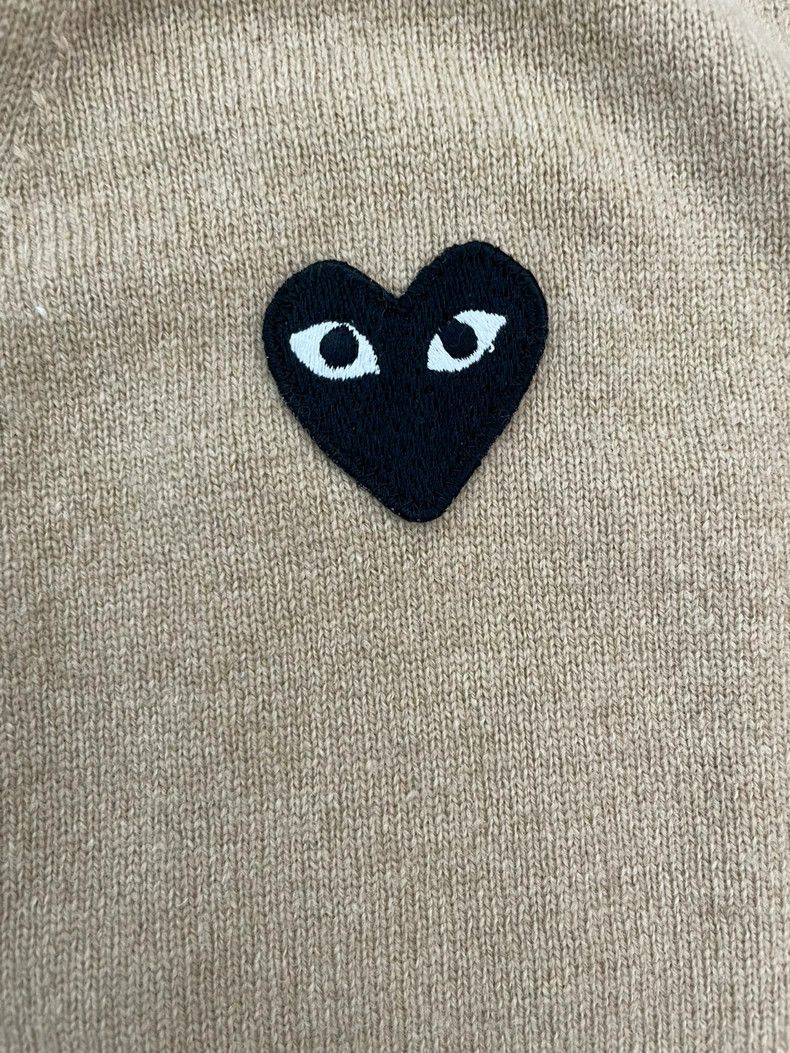 Comme des Garcons Comme Des Garcons Beige Blackheart Cardigan 2504-Nextarrow Size US S / EU 44-46 / 1 - 3 Thumbnail