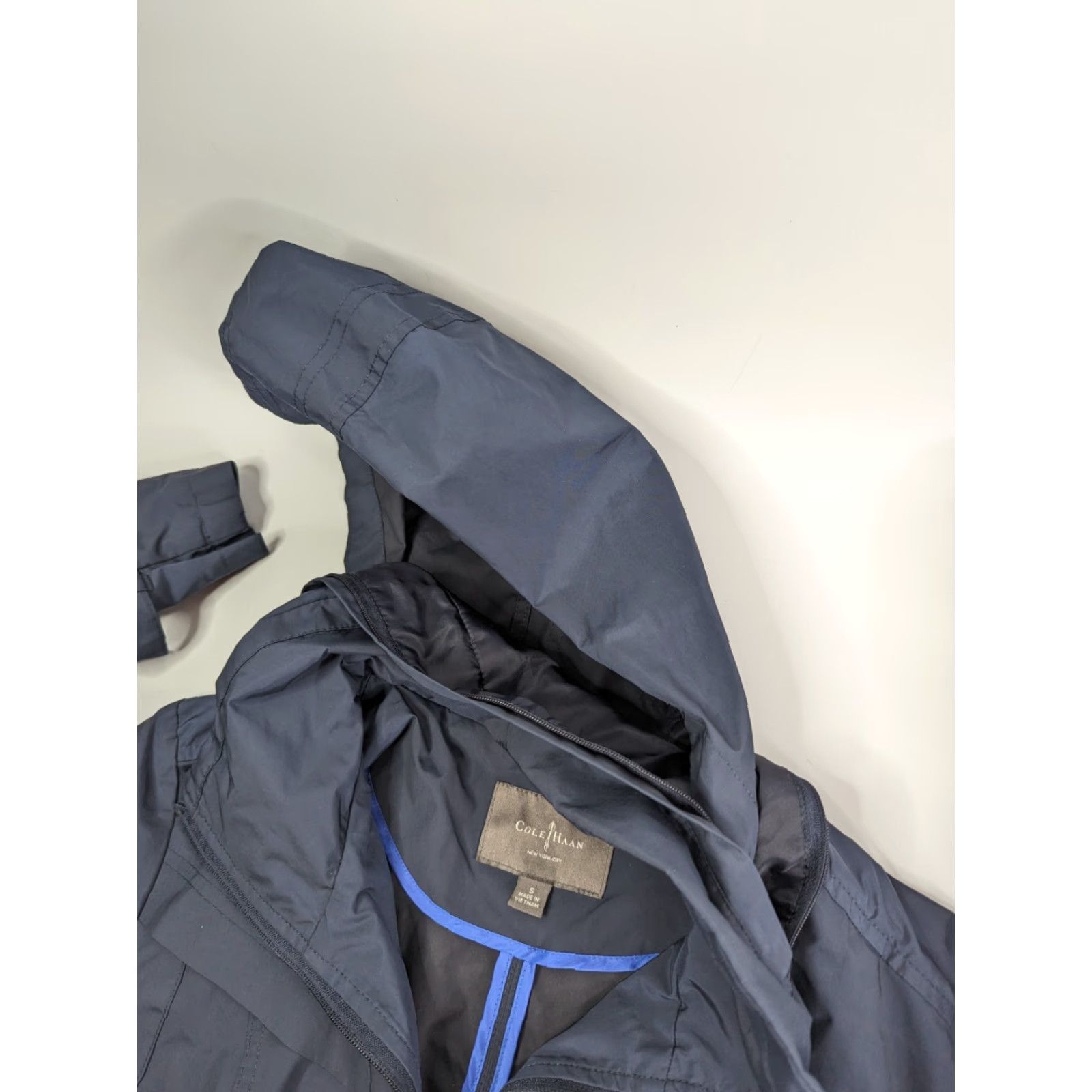 Cole Haan Cole Haan Hooded Full Zip Rain Jacket Navy Blue Size Small Women Adult Regular Long Coat Size S / US 4 / IT 40 - 7 Thumbnail