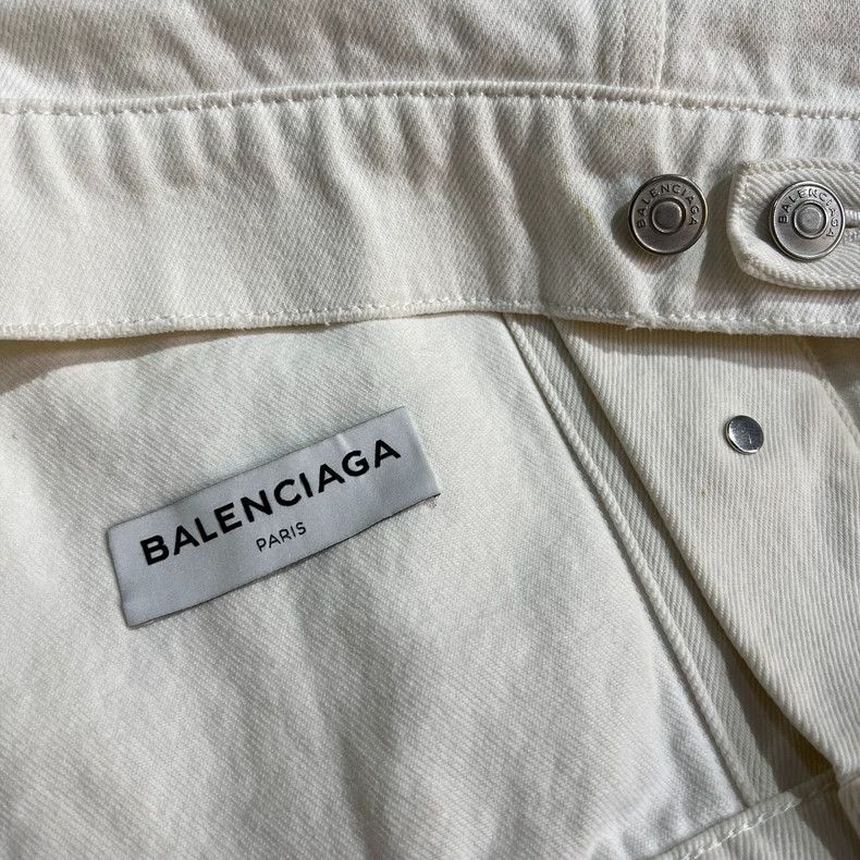 Balenciaga Balenciaga size 34 Denim jacket with white back logo jacke Size US M / EU 48-50 / 2 - 6 Thumbnail