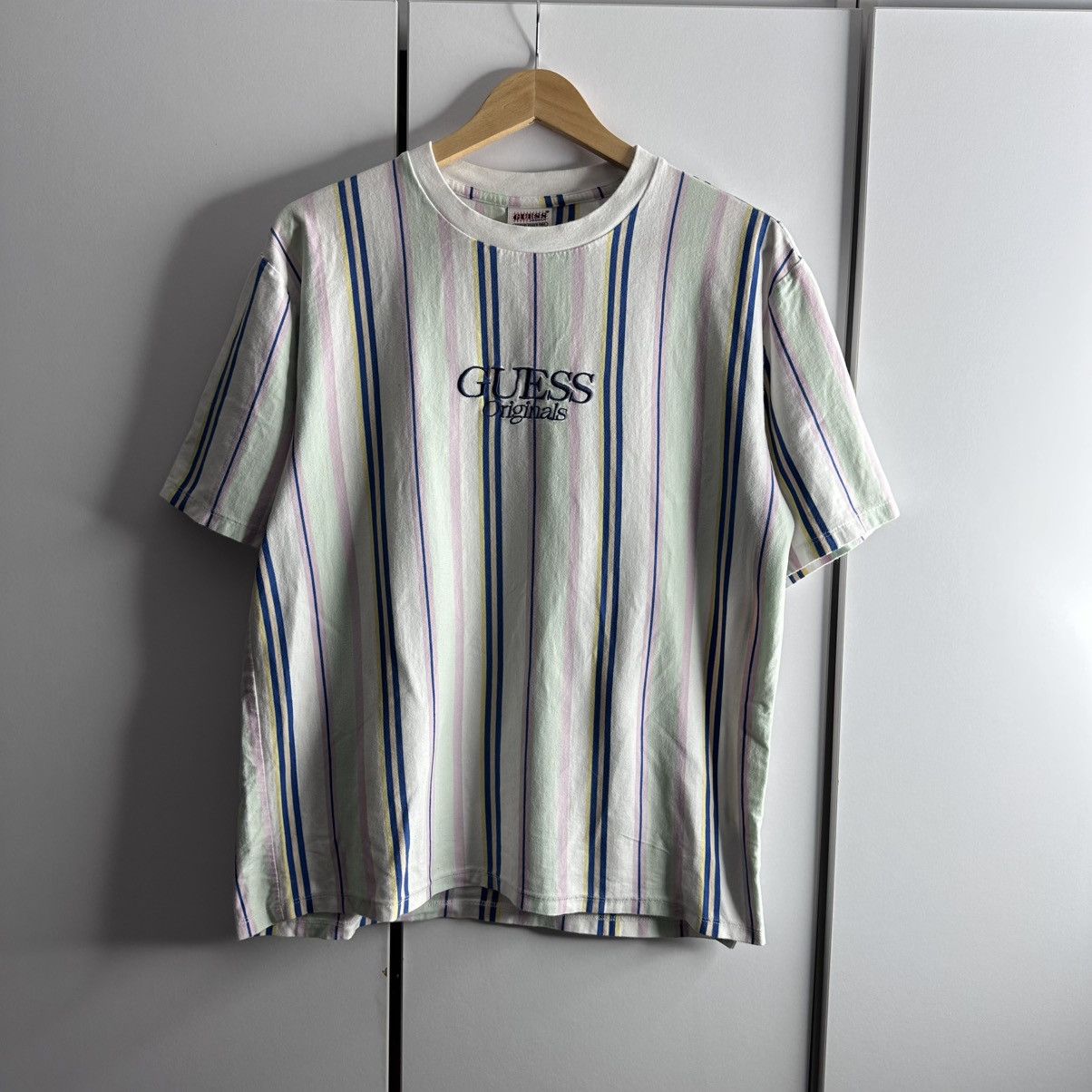 Guess Guess Vintage T-Shirt Rare Size US S / EU 44-46 / 1 - 1 Thumbnail