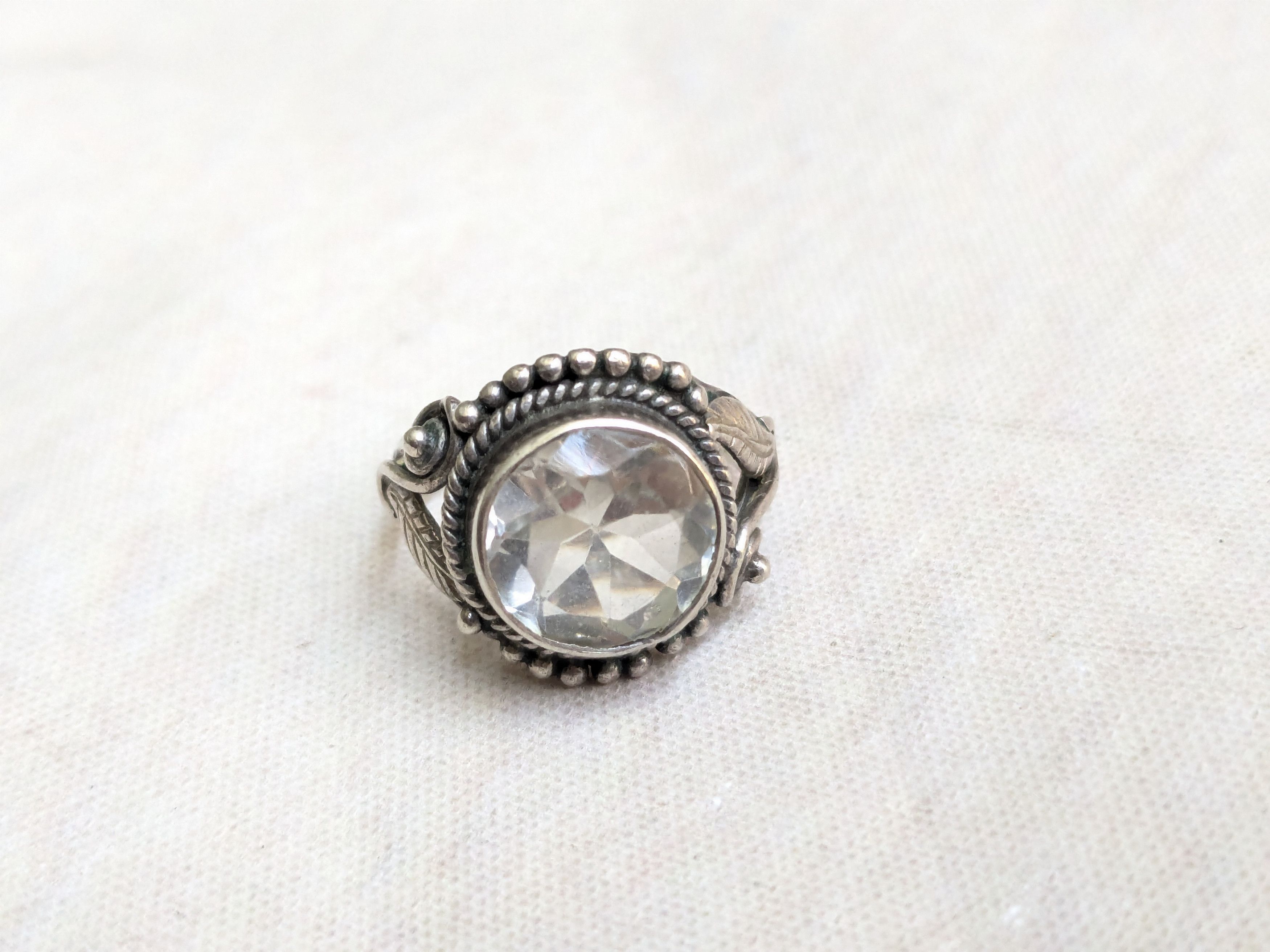 Jewelry × Vintage Sterling Silver Ring Clear Crystal Round Faceted 6.5 Size ONE SIZE - 4 Thumbnail