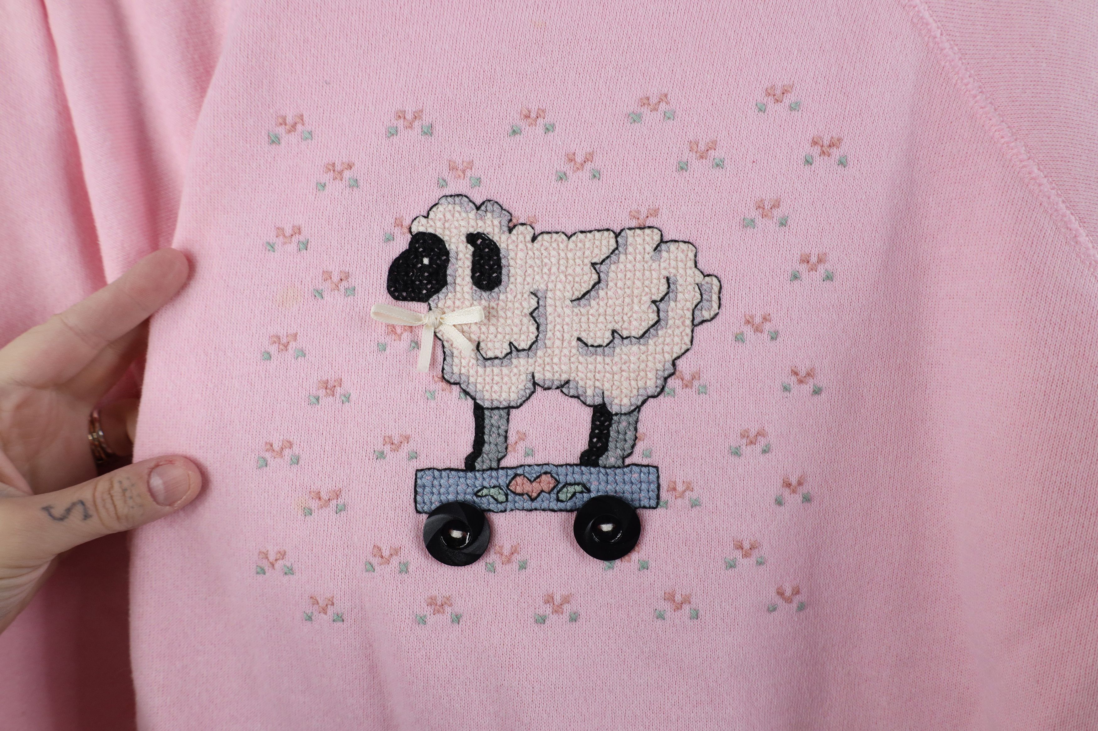 Vintage Vintage 90s Streetwear Sheep Heart Sweatshirt Pink USA Size L / US 10 / IT 46 - 4 Thumbnail