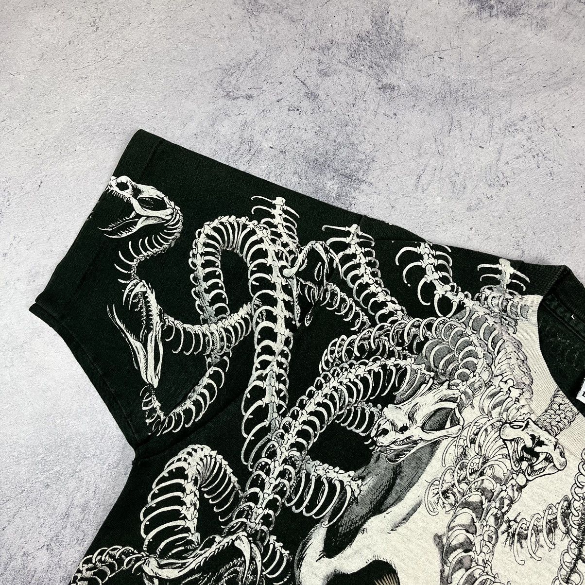 Liquid Blue × Vintage Vintage Liquid Blue Medusa rare AOP tee 1993 Size US L / EU 52-54 / 3 - 6 Thumbnail