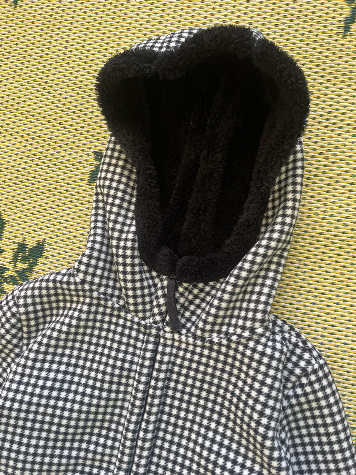 Uniqlo Uniqlo Houndstooth Hooded Fleece Coat Jacket Size M / US 6-8 / IT 42-44 - 4 Thumbnail