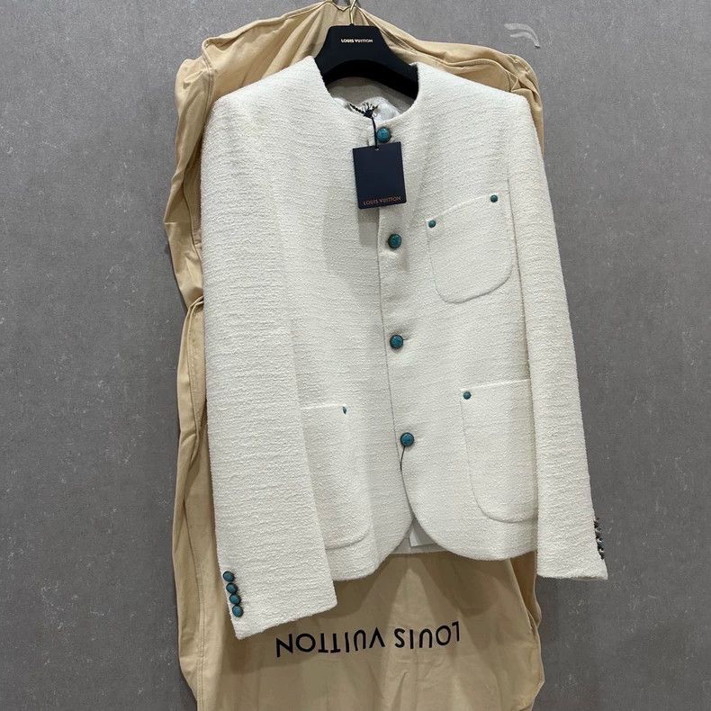 Louis Vuitton Louis Vuitton White turquoise collarless jacket Size US M / EU 48-50 / 2 - 3 Thumbnail