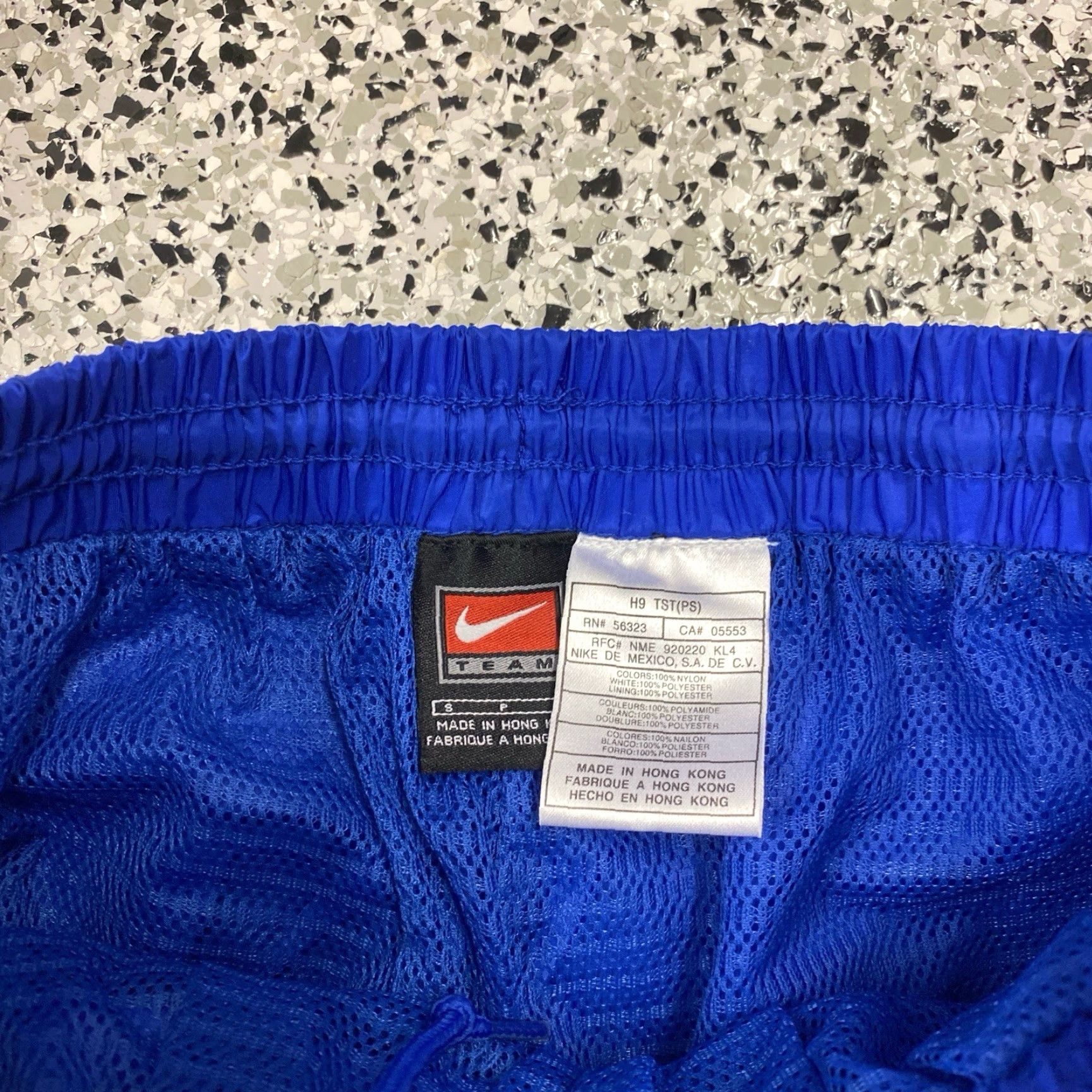 Nike VINTAGE Nike Pants Men Small Blue Track Pants Windbreakers 90s Y2K Joggers Nike Sportswear Regular Mens Blue 90s Sports Size US 29 - 3 Thumbnail