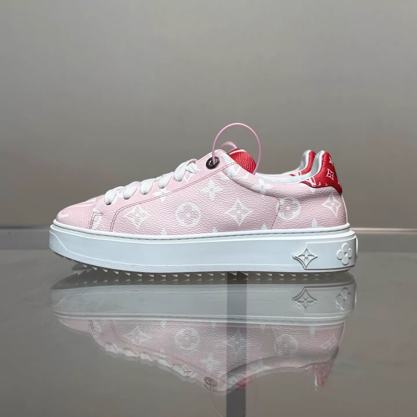 Louis Vuitton LV Time Out Monogram White Pink Shoe 36.5 99 Size US 6 / IT 36 - 5 Thumbnail