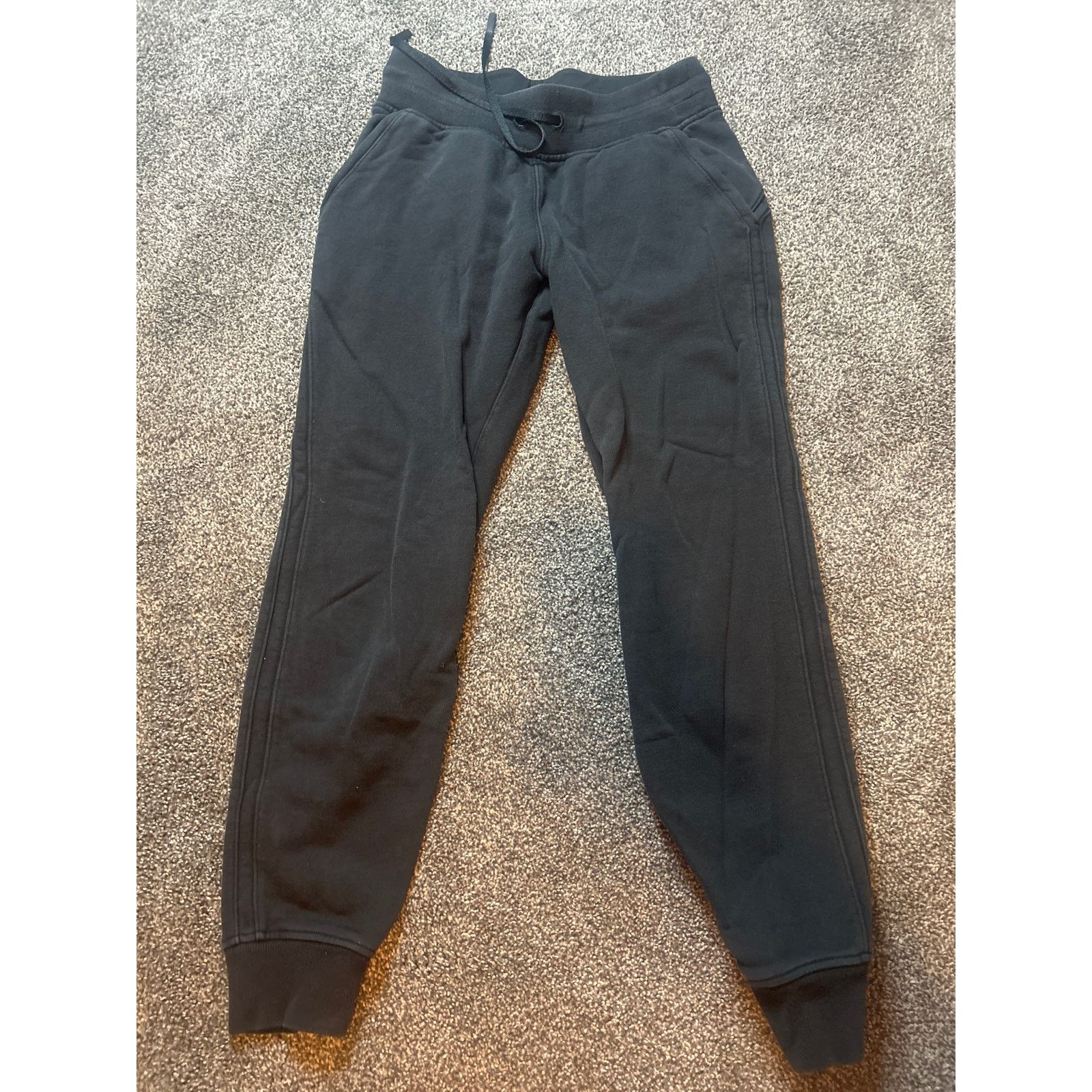 Lululemon Lululemon women’s sweats size medium Size US 28 / EU 44 - 1 Thumbnail