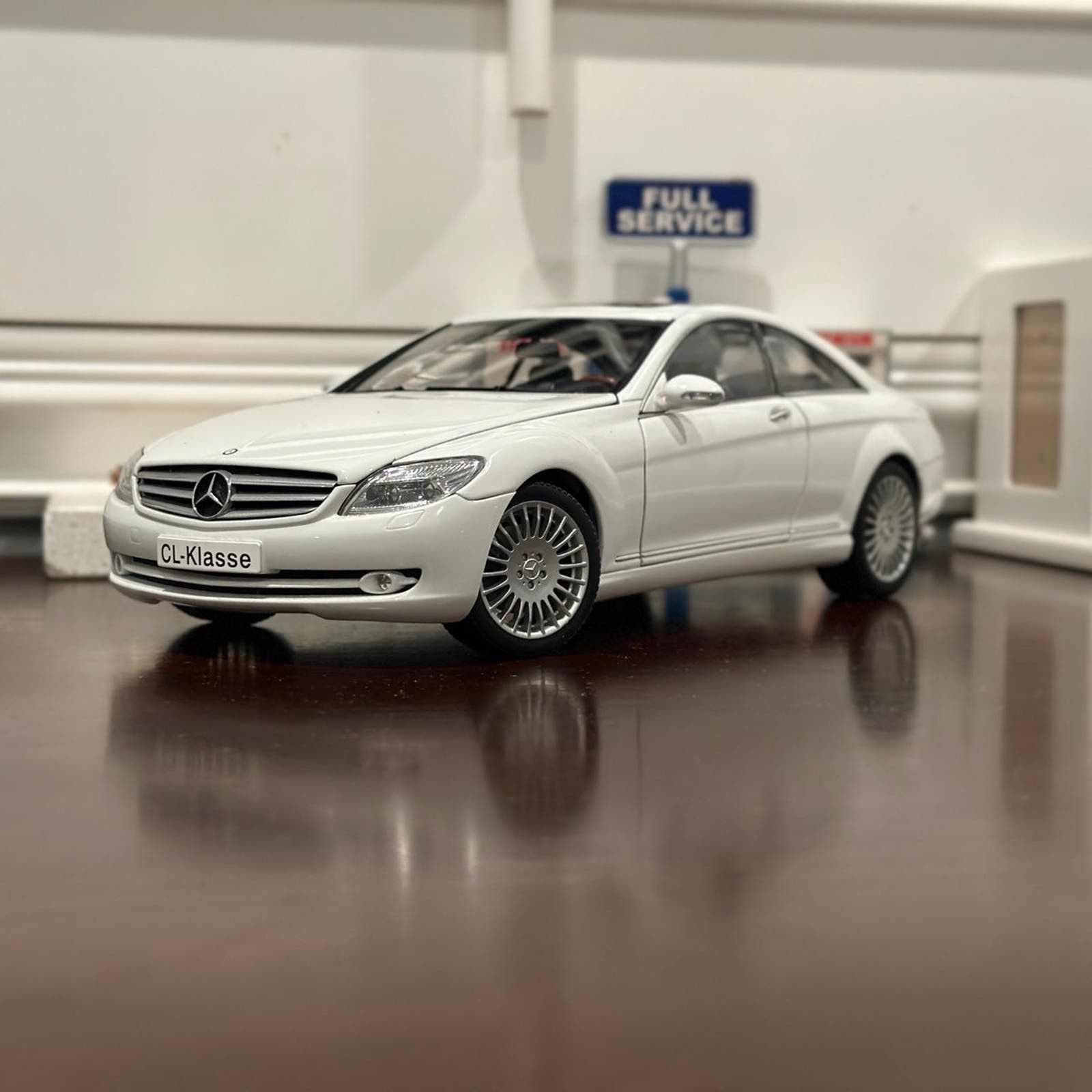 image of Mercedes Benz Mercedes Cl 1/18 Diecast | Autoart ( Model) in White, Men's