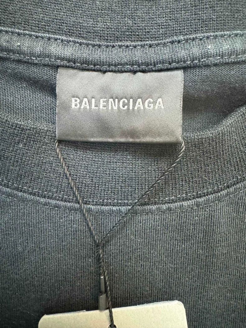 Balenciaga Balenciaga Blurred letter logo short sleeve 2502-Nextarrow Size US XS / EU 42 / 0 - 5 Thumbnail