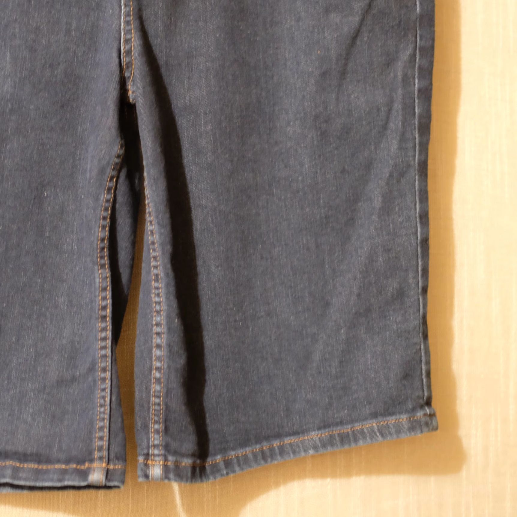 Vintage St Johns Bay Bermuda Jean Shorts Denim Stretch Dark Wash Womens 16 Bermuda DenimStretch DarkWash 16 Womens Jeans Shorts Size 38" / US 16 / IT 52 - 4 Thumbnail