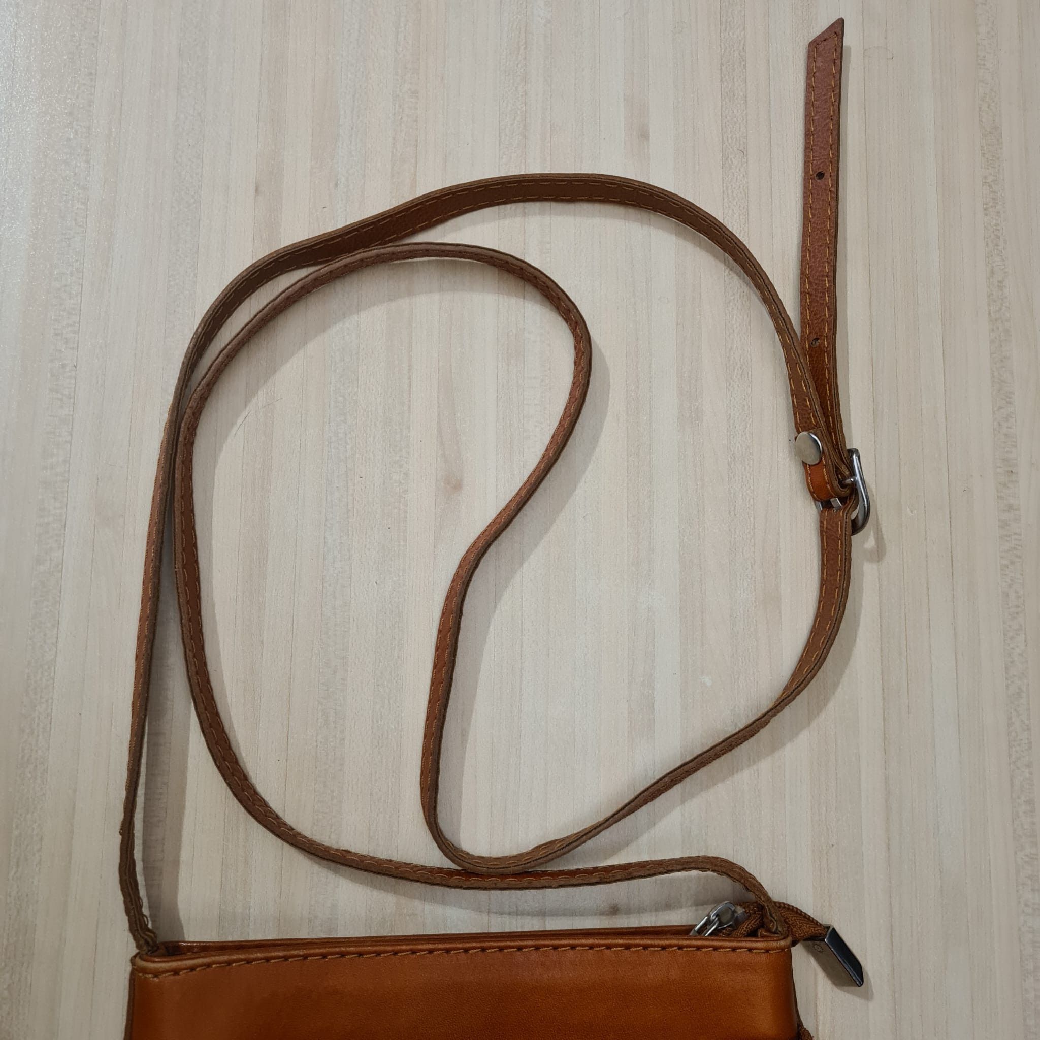 Vera Pelle Vera Pelle Vintage Genuine Leather Crossbody Bag - As New Size ONE SIZE - 4 Thumbnail