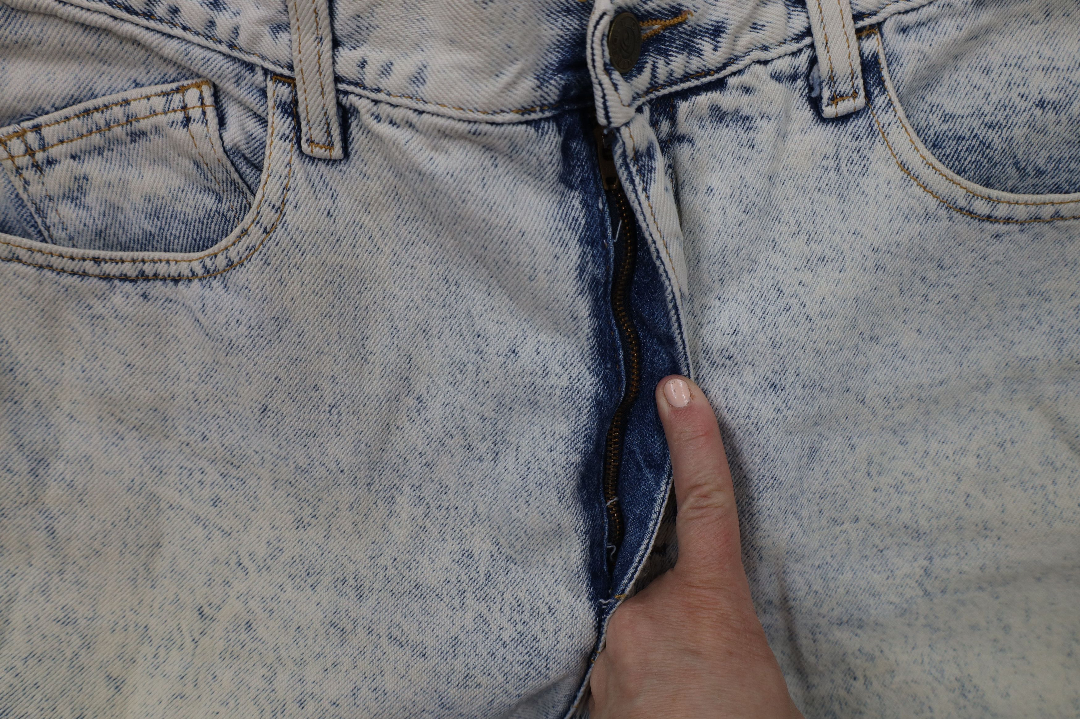 Vintage Vintage 80s 90s IOU Streetwear Tapered Leg Acid Wash Jeans Size 30" / US 8 / IT 44 - 8 Thumbnail