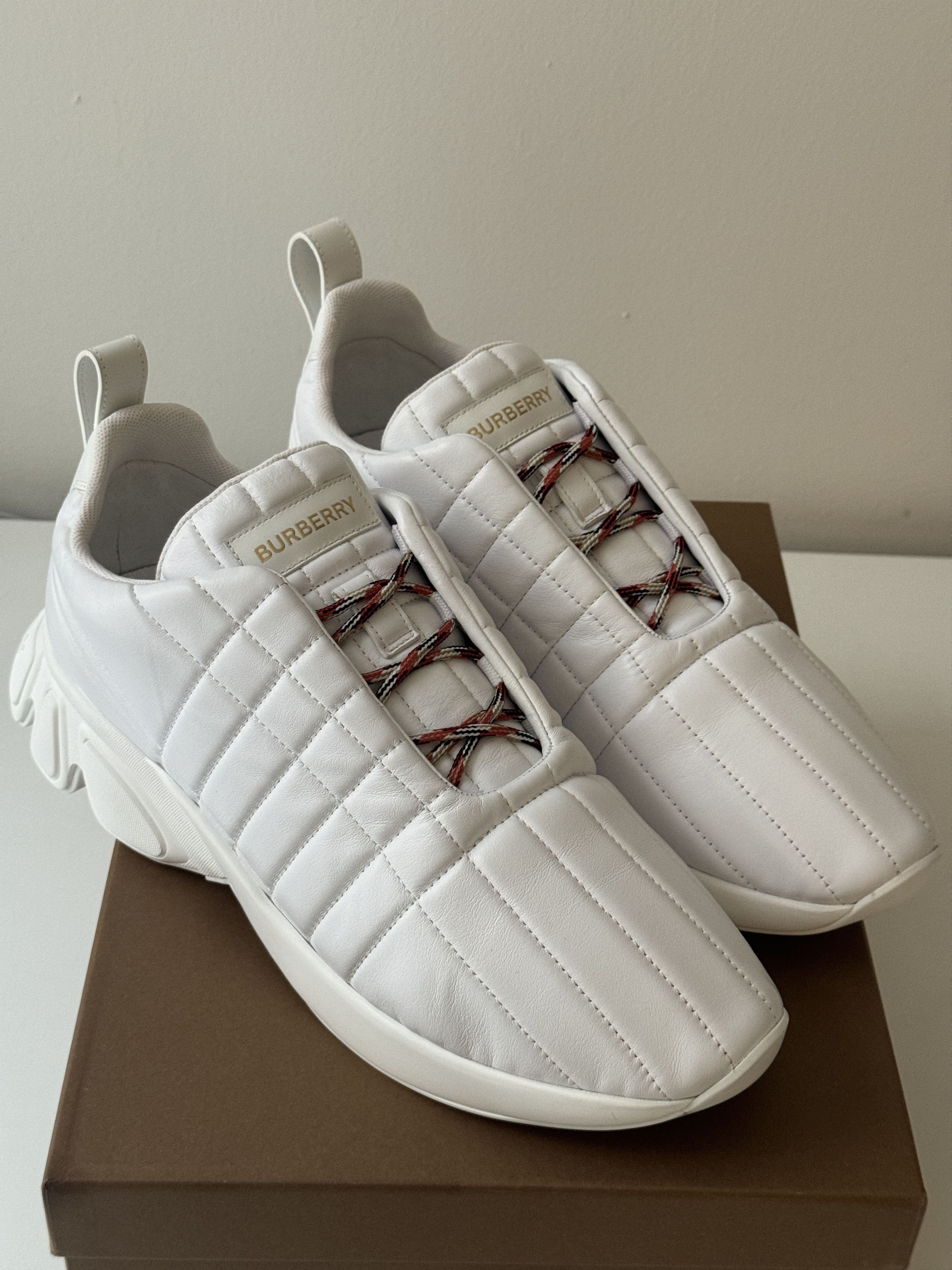 Burberry Size 45 - Burberry Quilted White Sneakers axburton Size US 12 / EU 45 - 1 Thumbnail