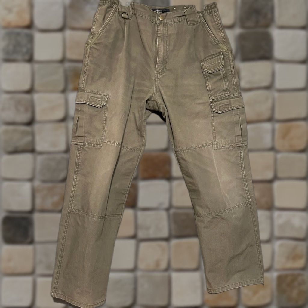 Vintage 5.11 Tactical Gray Tone Cargo Pants Men 34x30 Street Police Style Workwear Pants by 5.11 Tactical Size US 34 / EU 50 - 1 Thumbnail