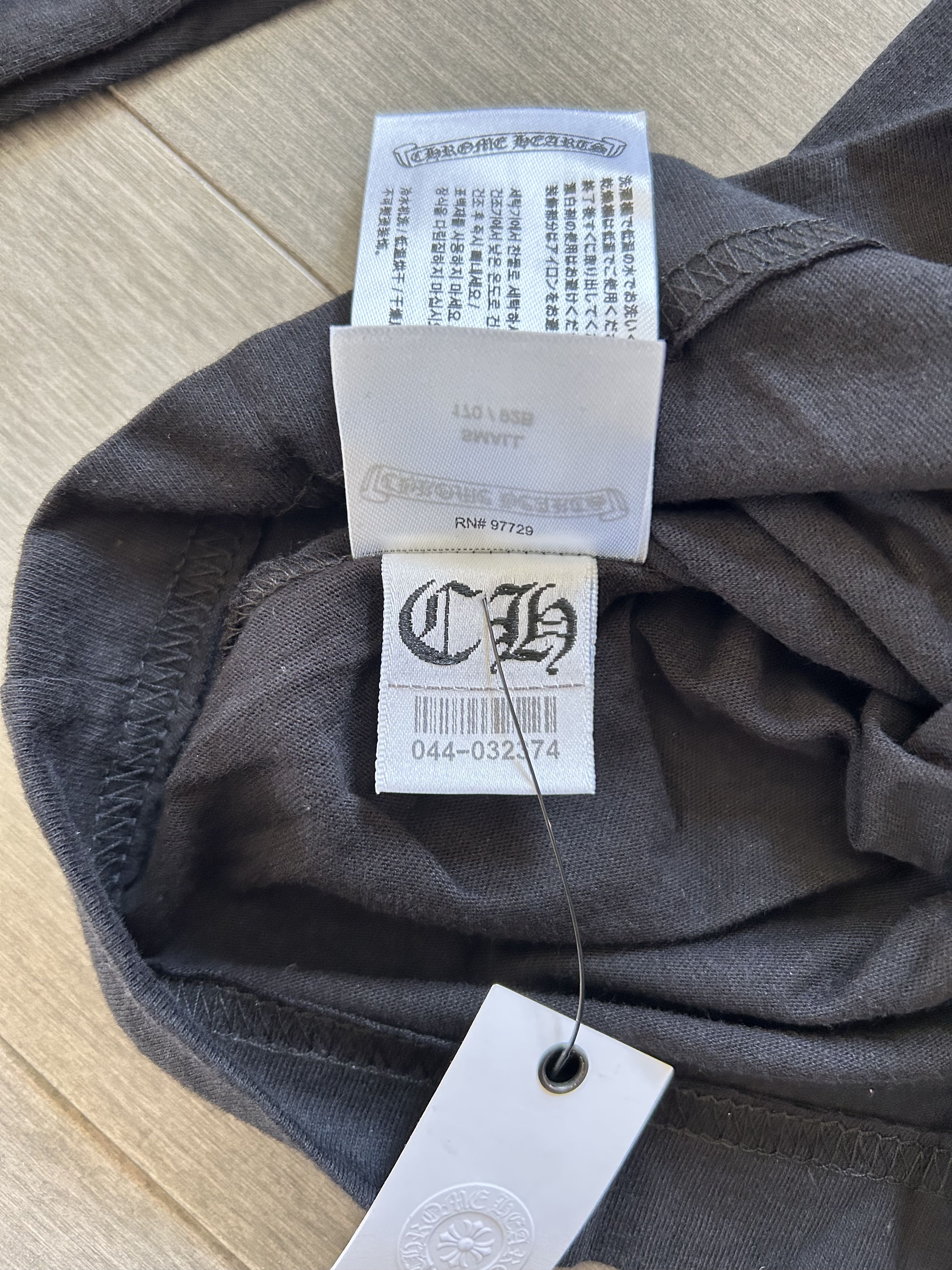 Chrome Hearts Chrome Hearts Horse Shoe Miami Exclusive LS Pocket Tee Black Size US S / EU 44-46 / 1 - 6 Thumbnail