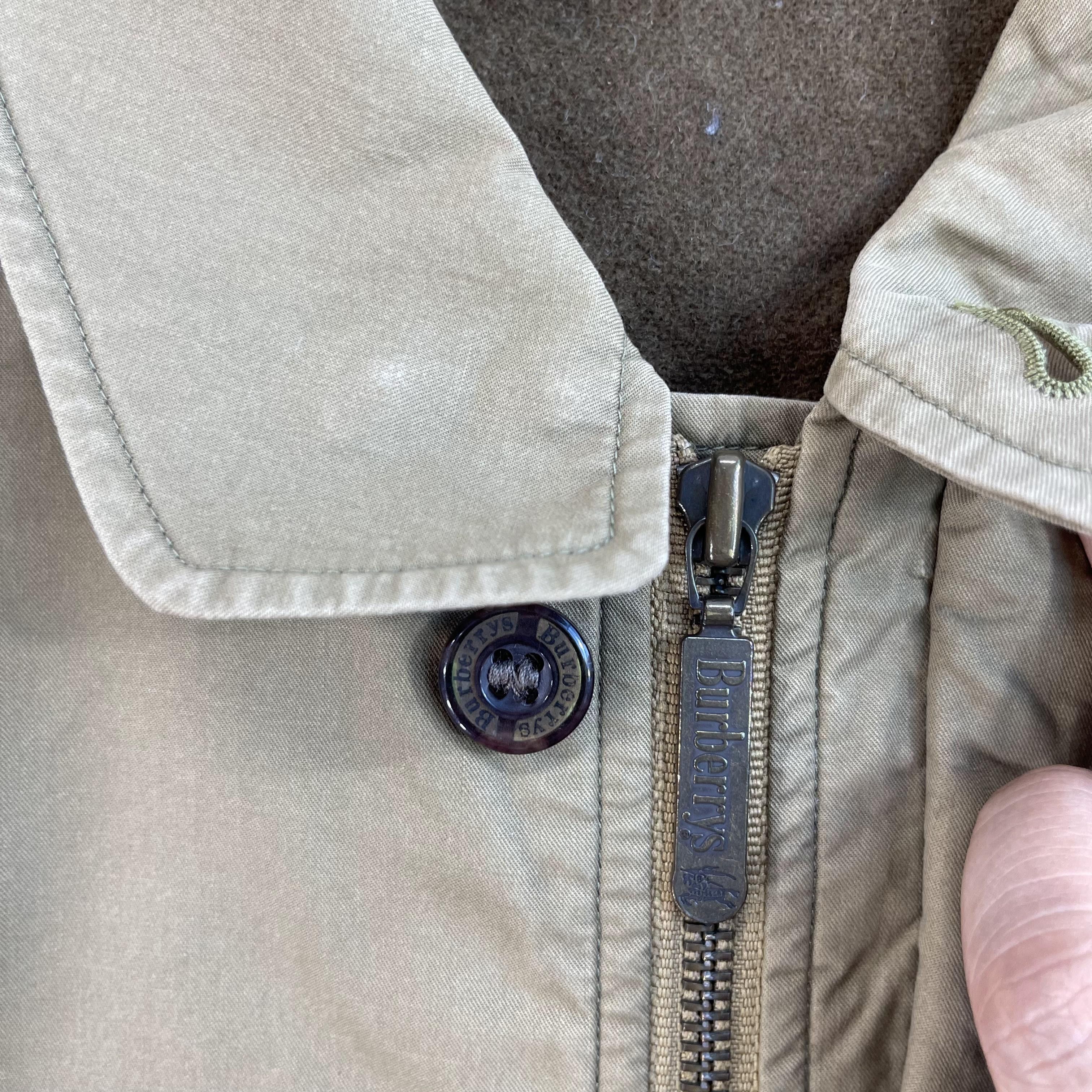 Burberry × Vintage Vintage 90s BURBERRYS Diamond Quilted Wool Jacket Size US L / EU 52-54 / 3 - 6 Thumbnail