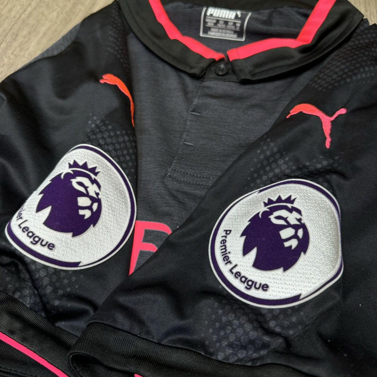 Puma Arsenal 17/18 3rd away #14 Aubameyang Size US M / EU 48-50 / 2 - 6 Thumbnail