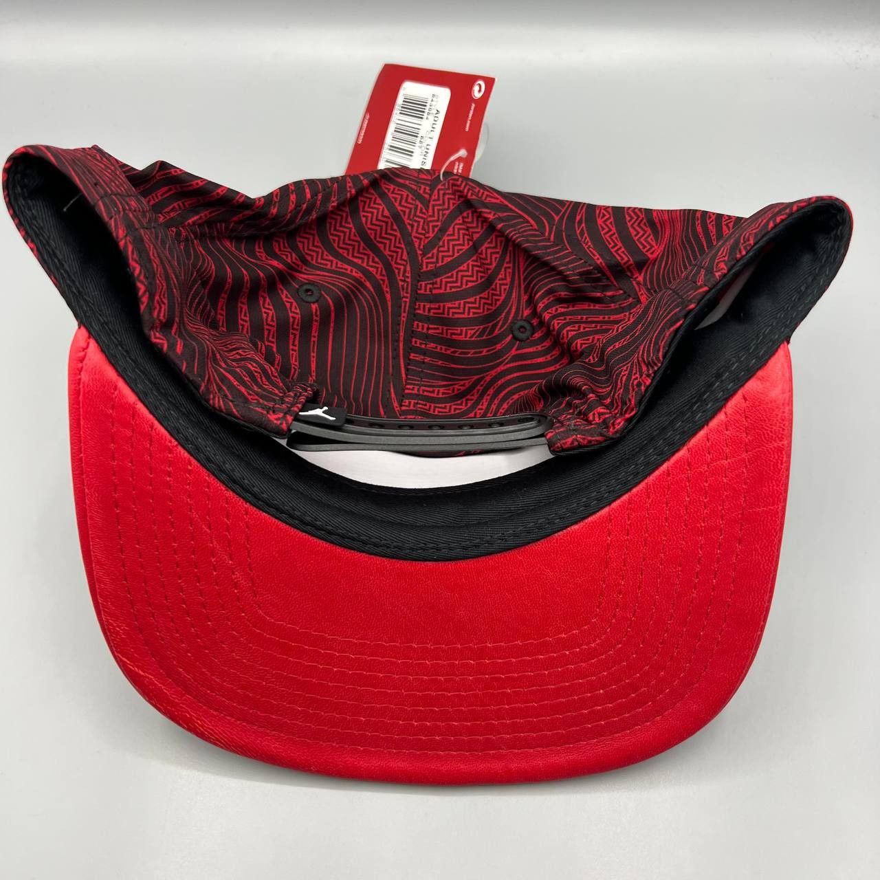 Jordan Brand Air Jordan Hat Men Wave Pattern Embroidered Snap Back Cap Size ONE SIZE - 6 Thumbnail