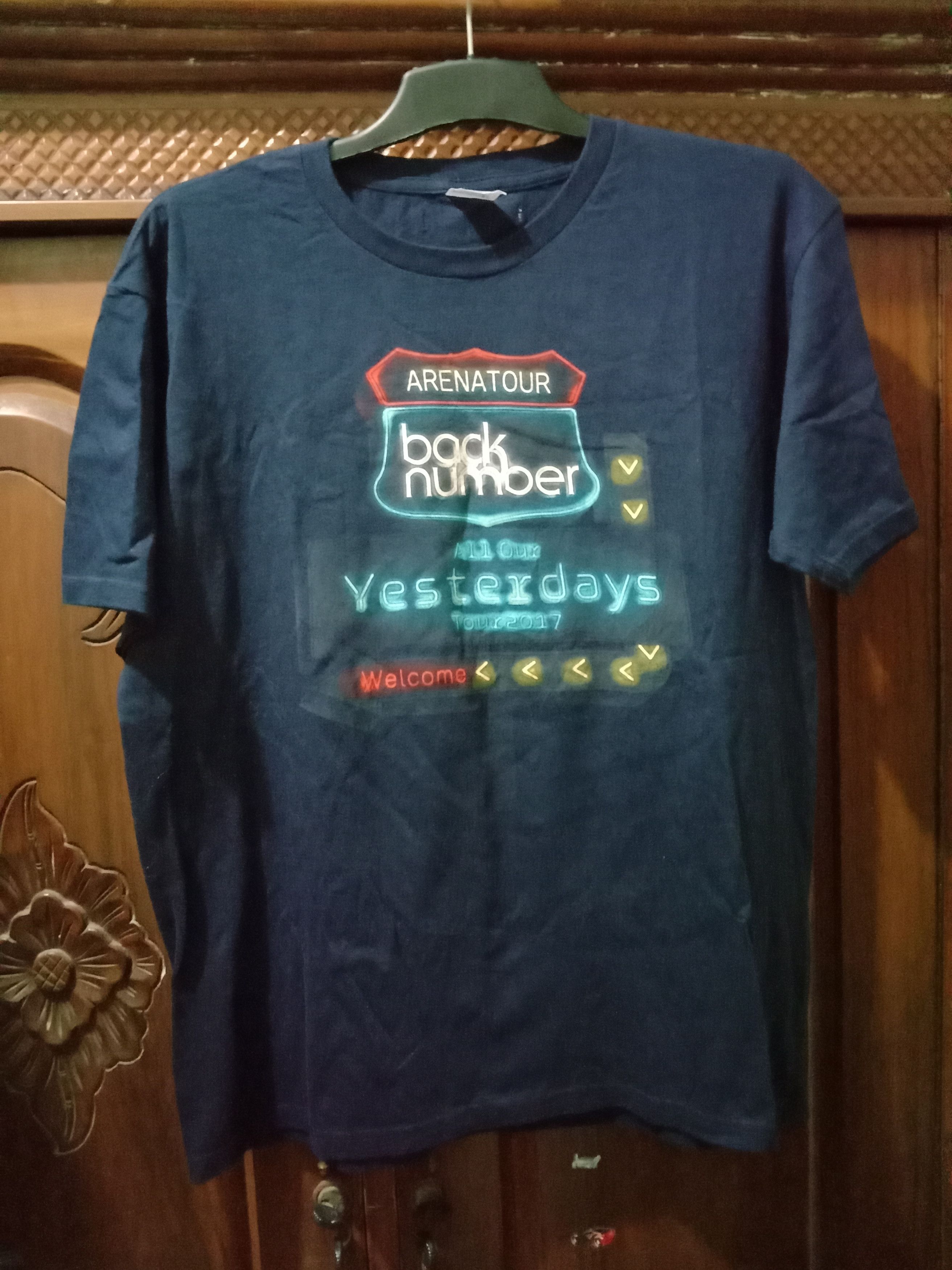 Japanese Brand T-shirt Back Number Arena Tour "All Our Yesterday" Original Size US L / EU 52-54 / 3 - 1 Thumbnail
