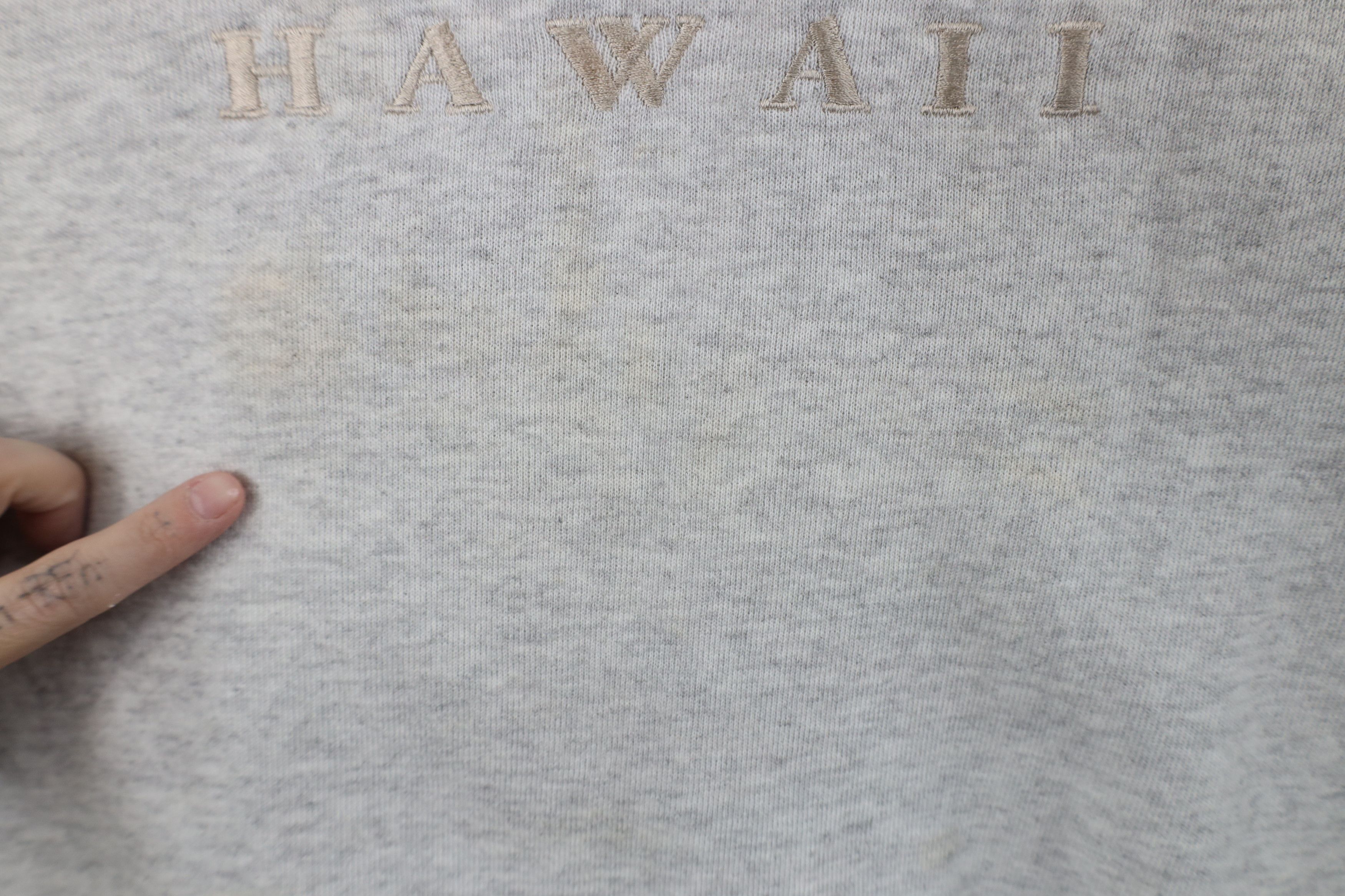 Vintage Vintage 90s Streetwear Hawaii Crewneck Sweatshirt Gray USA Size US L / EU 52-54 / 3 - 5 Thumbnail