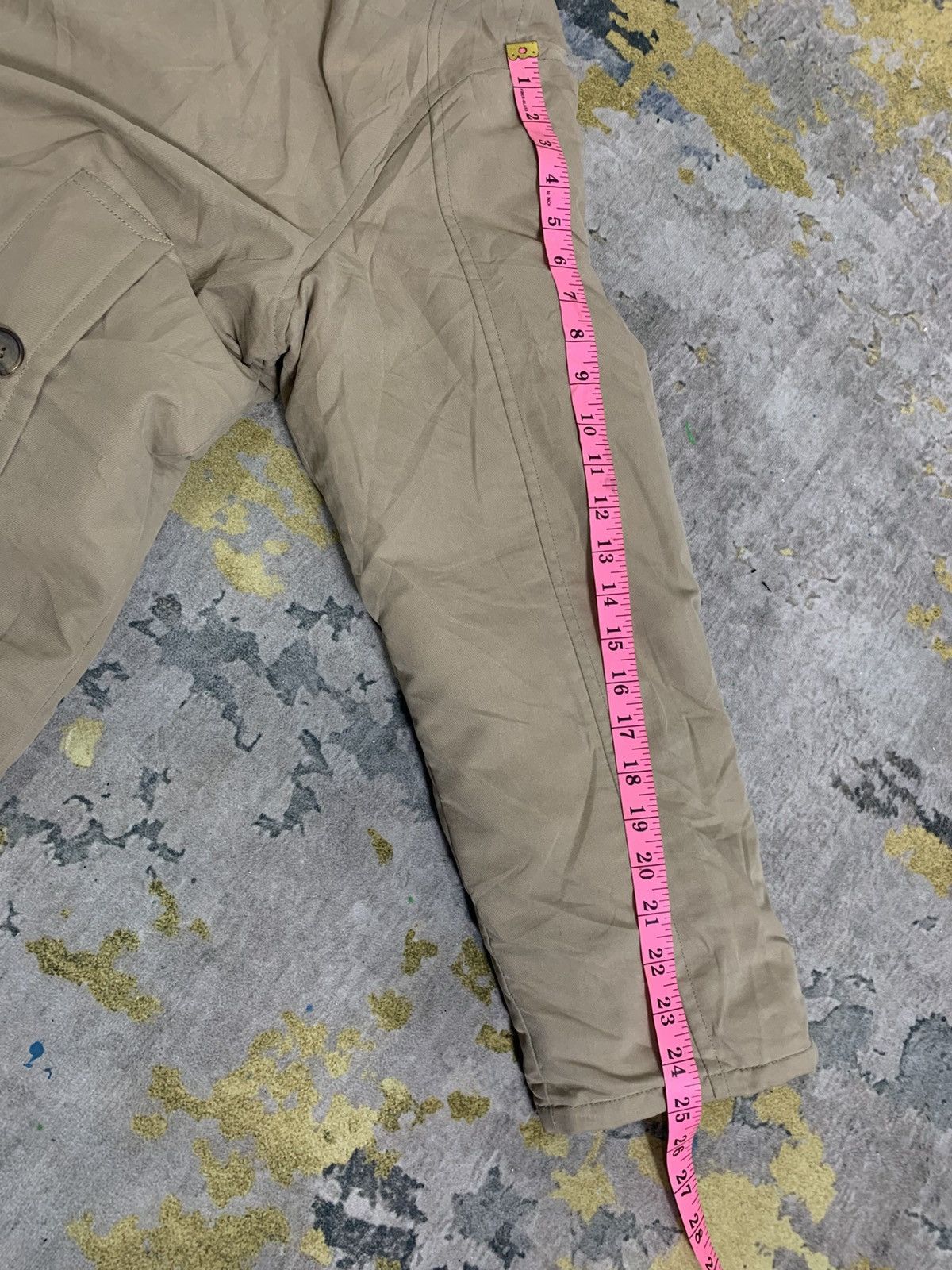 Moncler Vintage 1990’s Moncler Beige Fur Puffer Parka Jacket Size US L / EU 52-54 / 3 - 18 Thumbnail