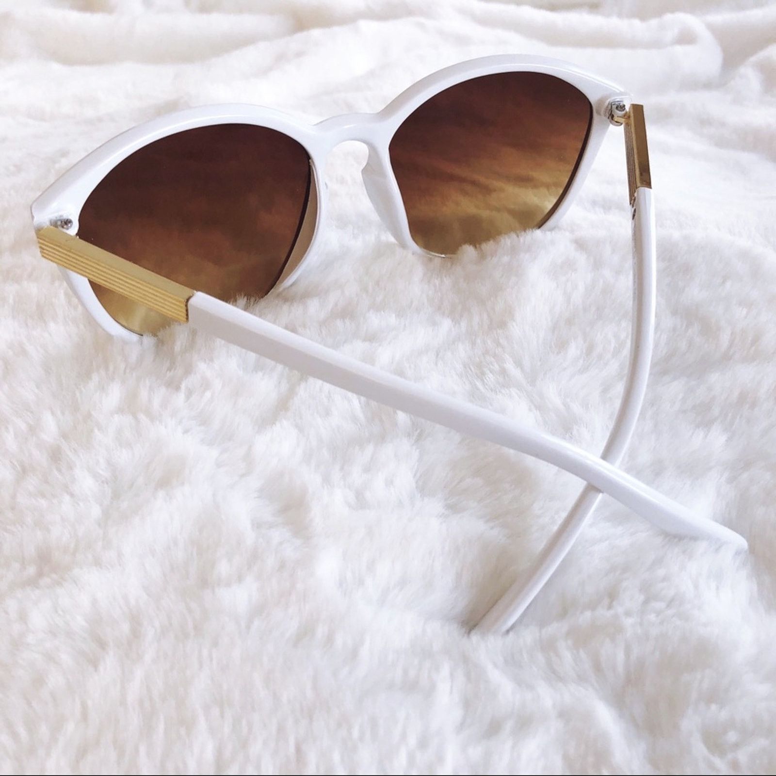 Other Celia White Cat Eye Full Rim Sunglasses Size ONE SIZE - 7 Thumbnail