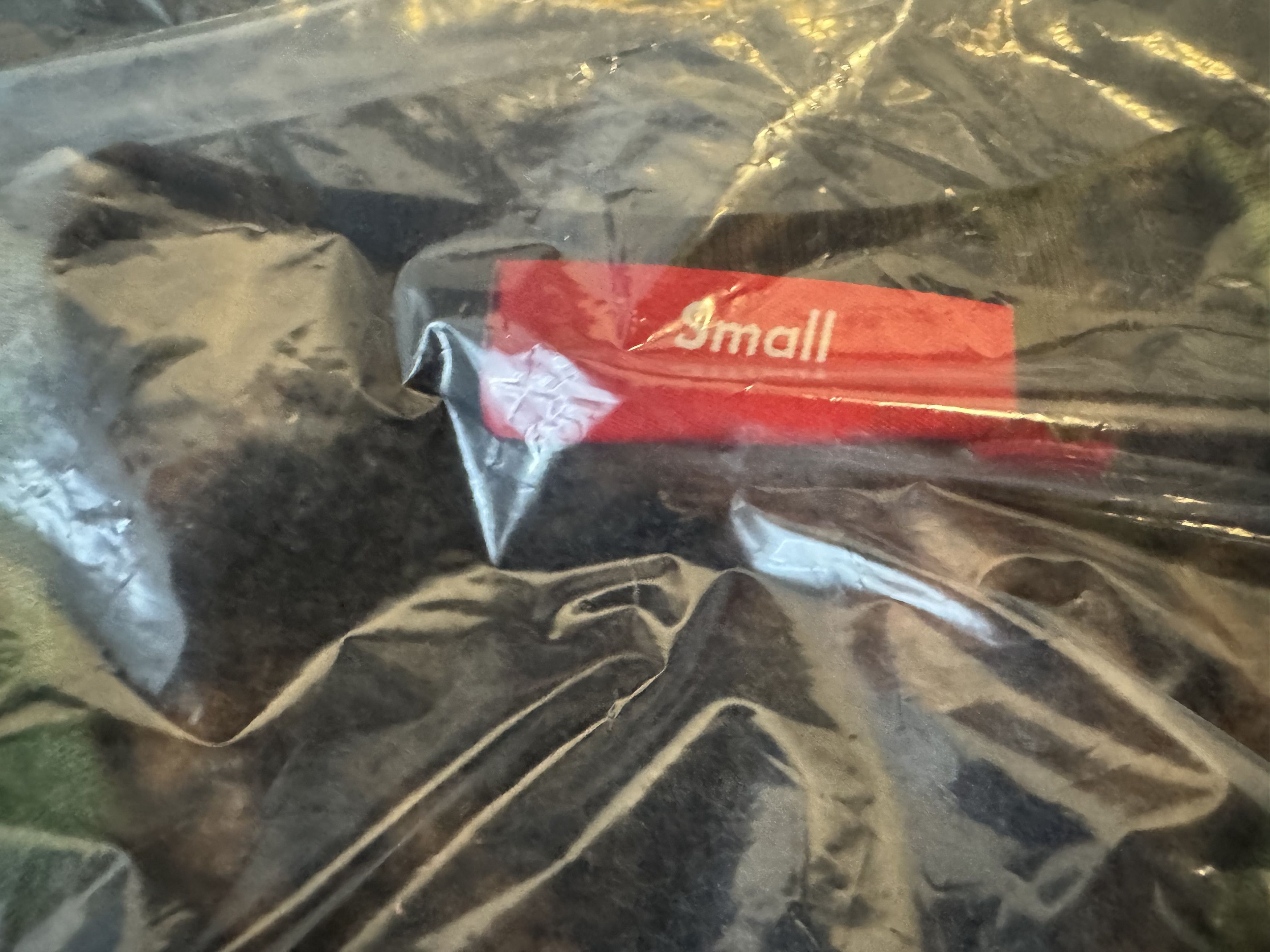 Supreme Small Box Logo Tye Dye Size US S / EU 44-46 / 1 - 4 Thumbnail
