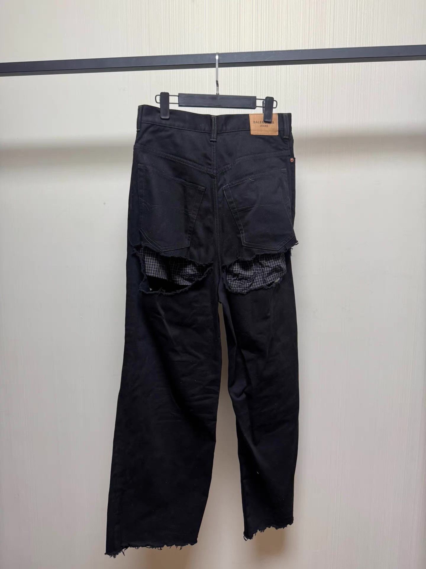 Balenciaga BalenciagaHeavilyDestroyedPureBlack Fake Two-Piece Jeans Q8 Size US 32 / EU 48 - 2 Thumbnail