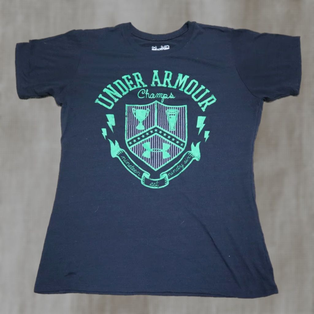 Under Armour Under Armour Heat Gear Shirt Woman's Size M Medium Black Semi Fitted Crew Neck Size M / US 6-8 / IT 42-44 - 1 Thumbnail