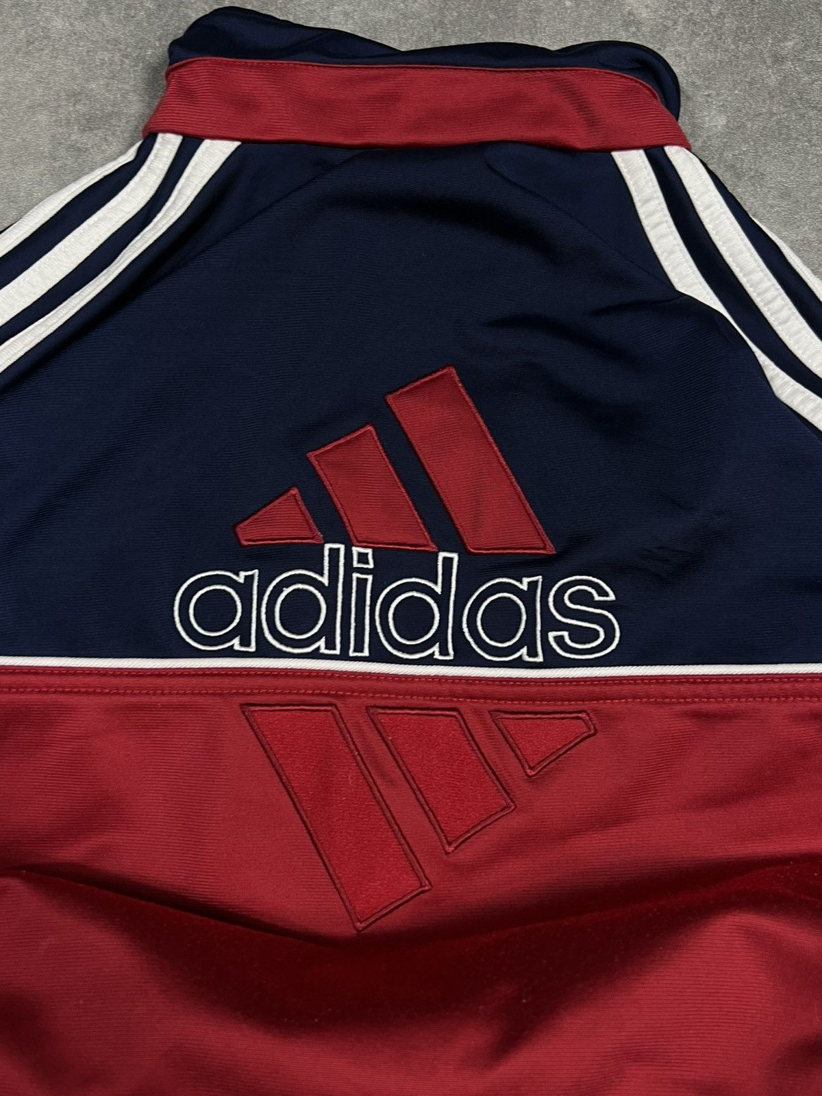 Adidas Rare Vintage Adidas Boxy Fit 90s / 00s Zip Sweatshirt Size US S / EU 44-46 / 1 - 4 Thumbnail