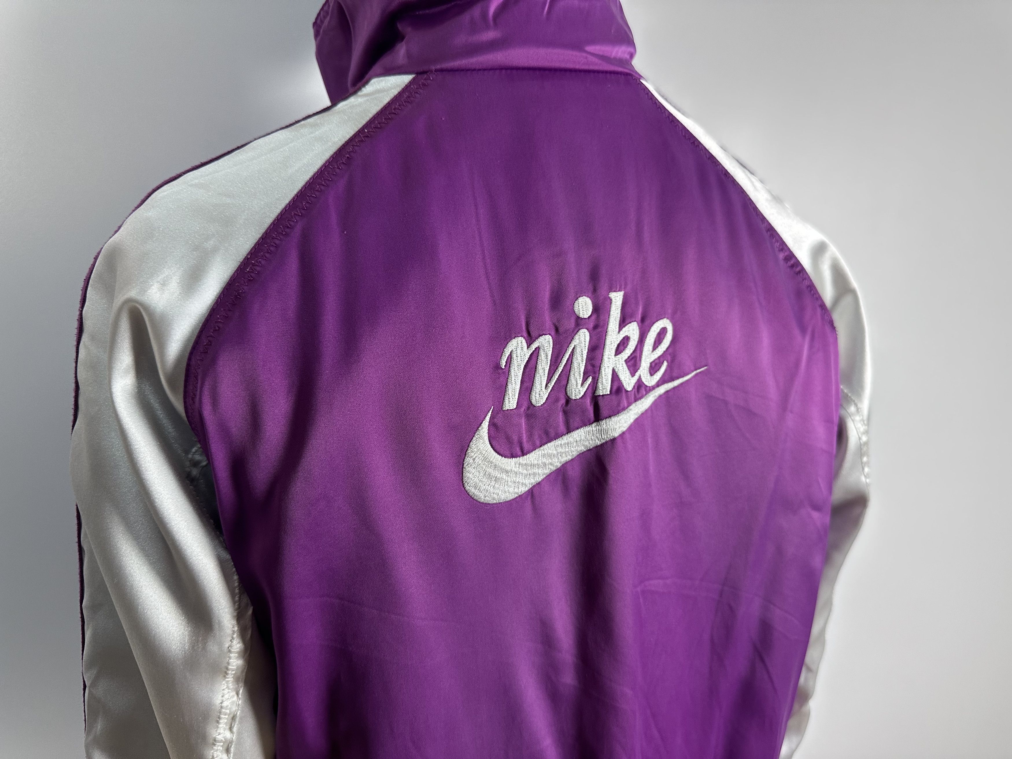 Nike × Vintage Vintage Nike Bomber Jacket Womens Embroidered Logo Size M Size M / US 6-8 / IT 42-44 - 2 Thumbnail