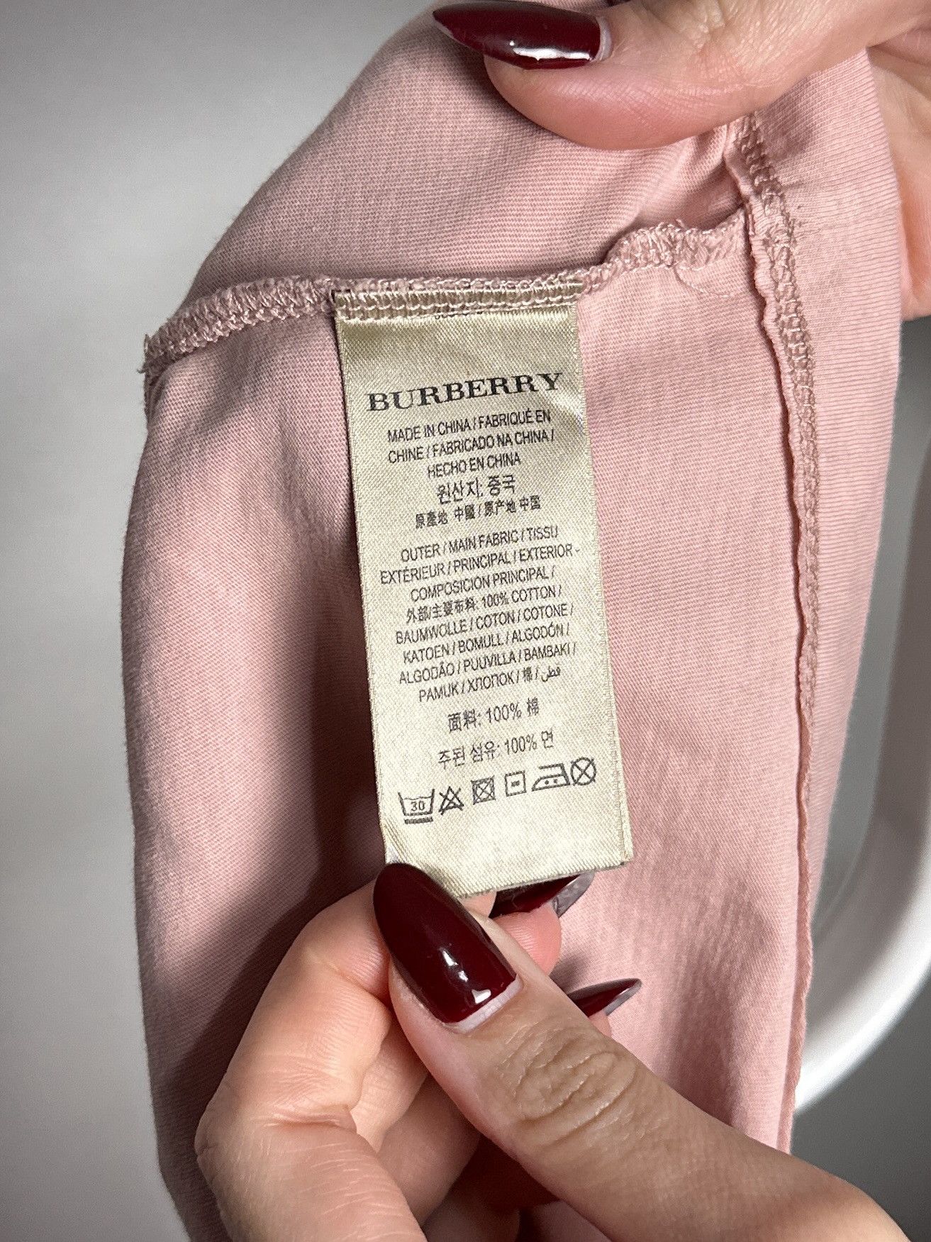 Burberry Burberry London England T-Shirt Size S Size US S / EU 44-46 / 1 - 5 Thumbnail
