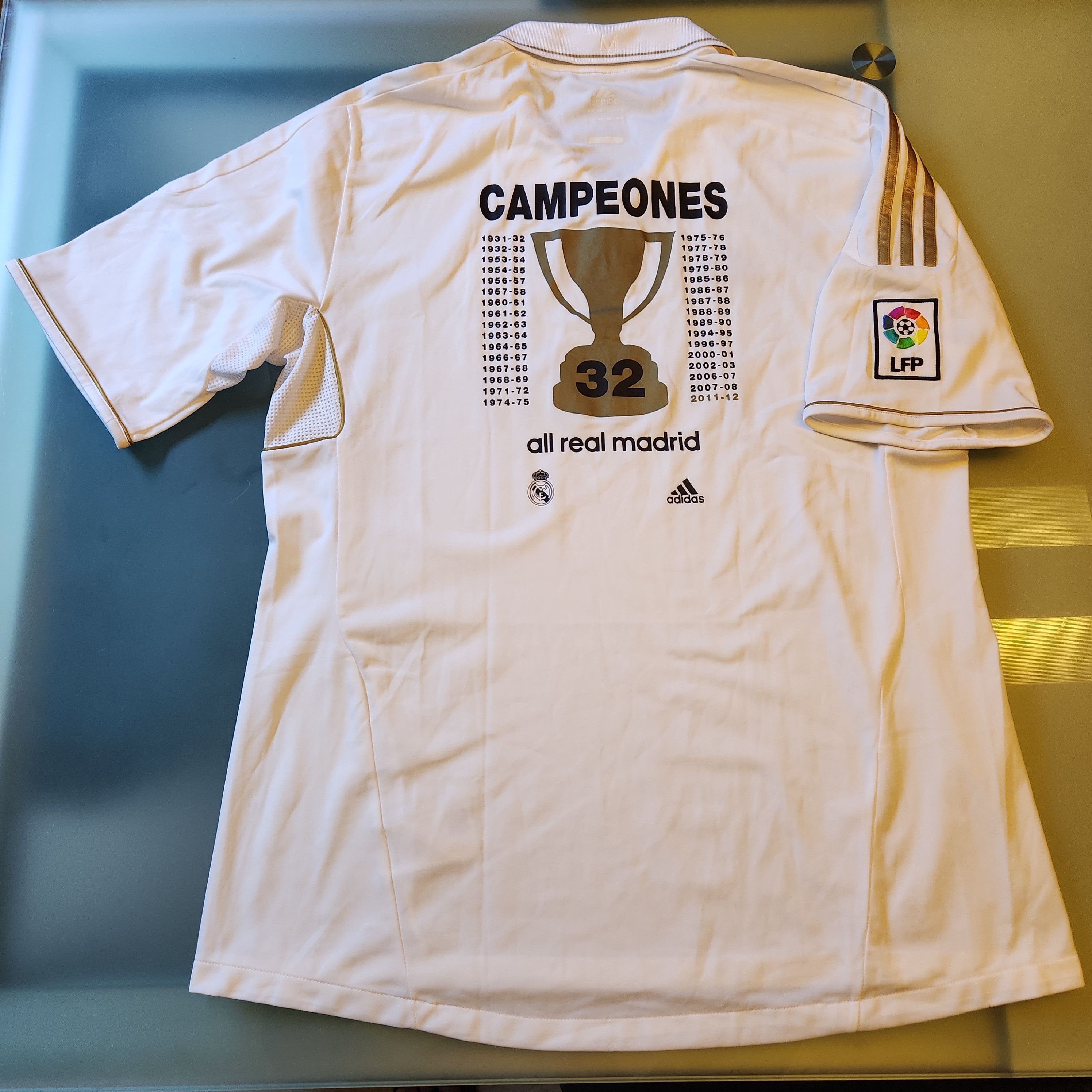 Adidas Authentic Real Madrid CAMPEONES 32 2011-2012 Home Jersey Size US XL / EU 56 / 4 - 1 Thumbnail