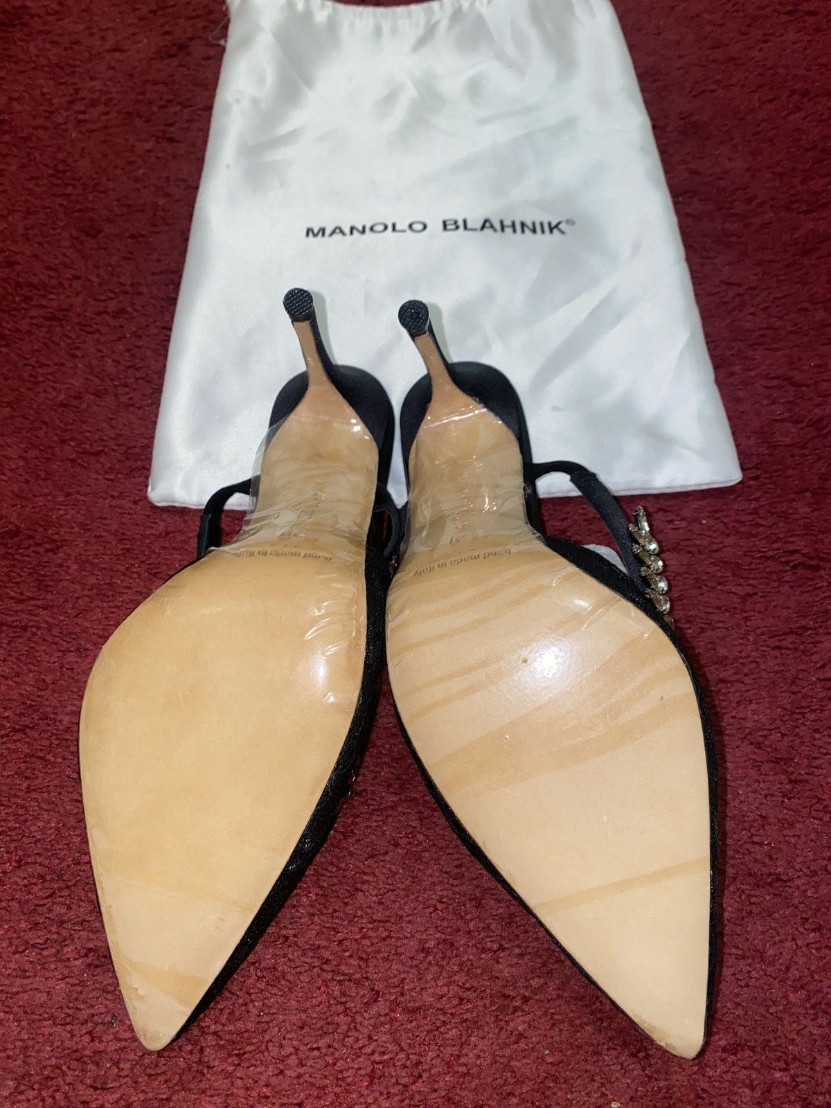 Manolo Blahnik Lurum 90MM Crystal-Embellished Satin White Size US 9 / IT 39 - 2 Thumbnail